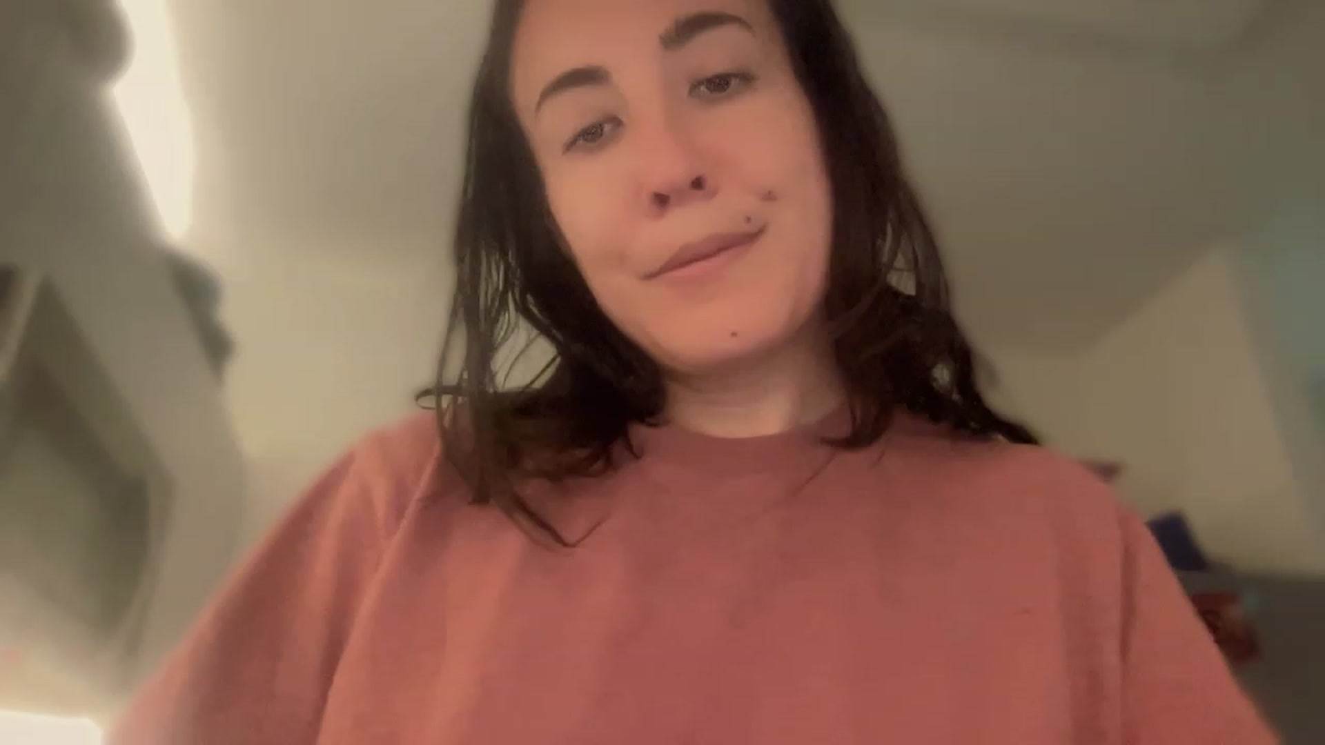 Gallery image thumbnail from olivia_virgo's myfreecams stream on, 12/21/2022, 20:45 image 12 of 20