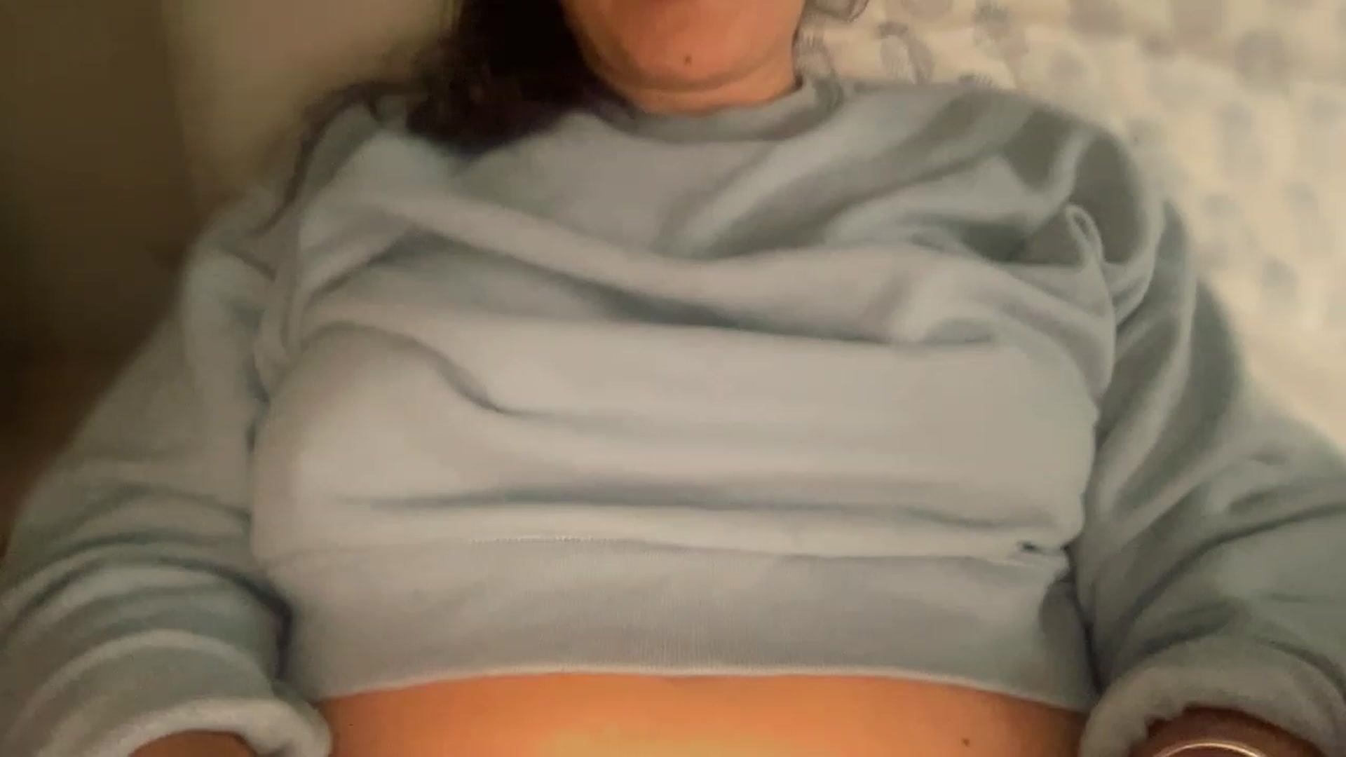 Gallery image thumbnail from olivia_virgo's myfreecams stream on, 12/22/2022, 17:14 image 18 of 20
