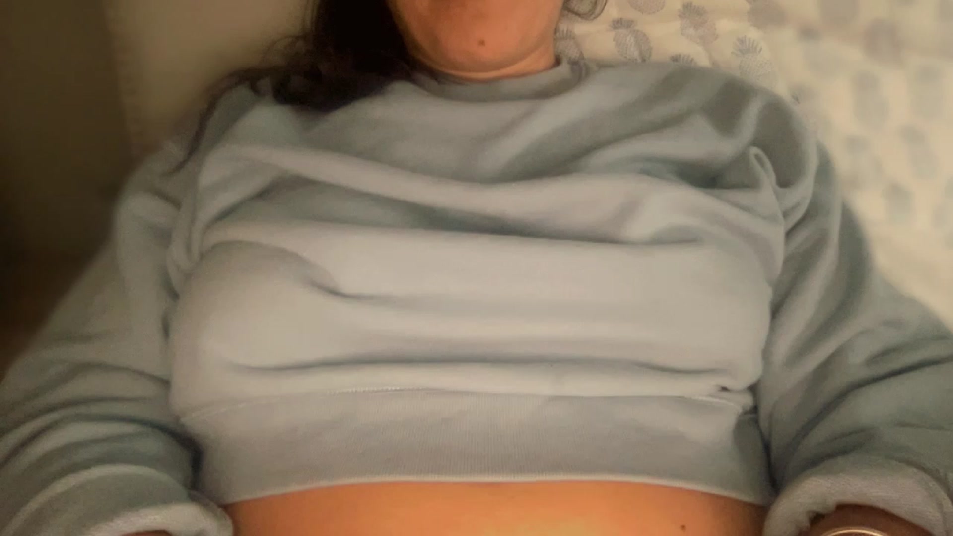Gallery image thumbnail from olivia_virgo's myfreecams stream on, 12/22/2022, 17:14 image 20 of 20
