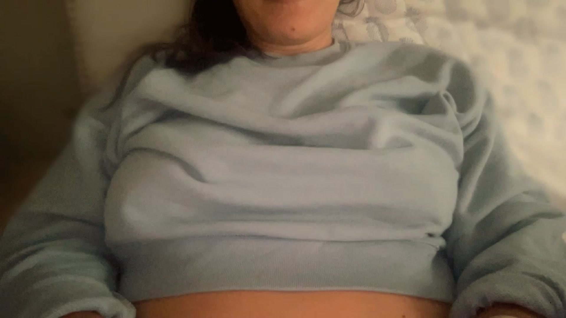 Gallery image thumbnail from olivia_virgo's myfreecams stream on, 12/22/2022, 17:14 image 15 of 20