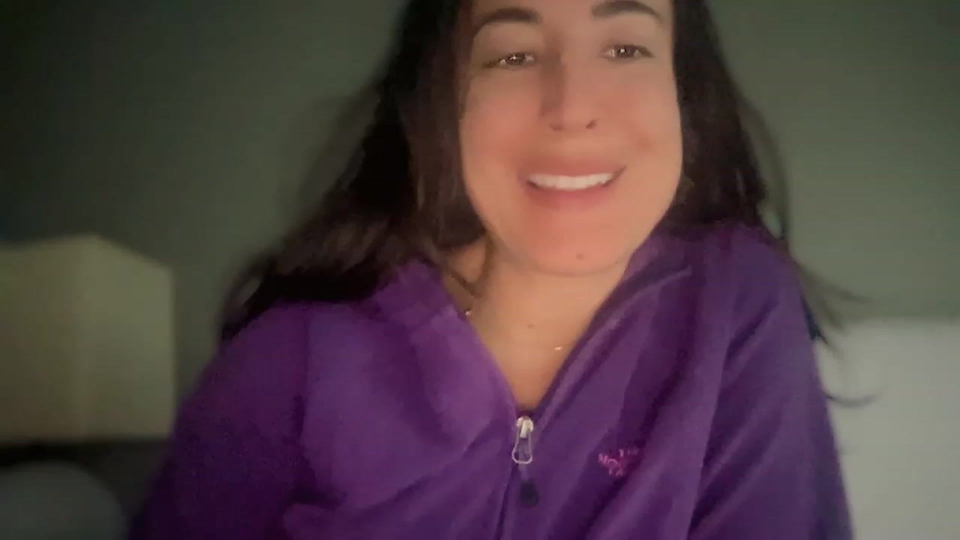 Gallery image thumbnail from olivia_virgo's myfreecams stream on, 12/22/2022, 20:23 image 14 of 20