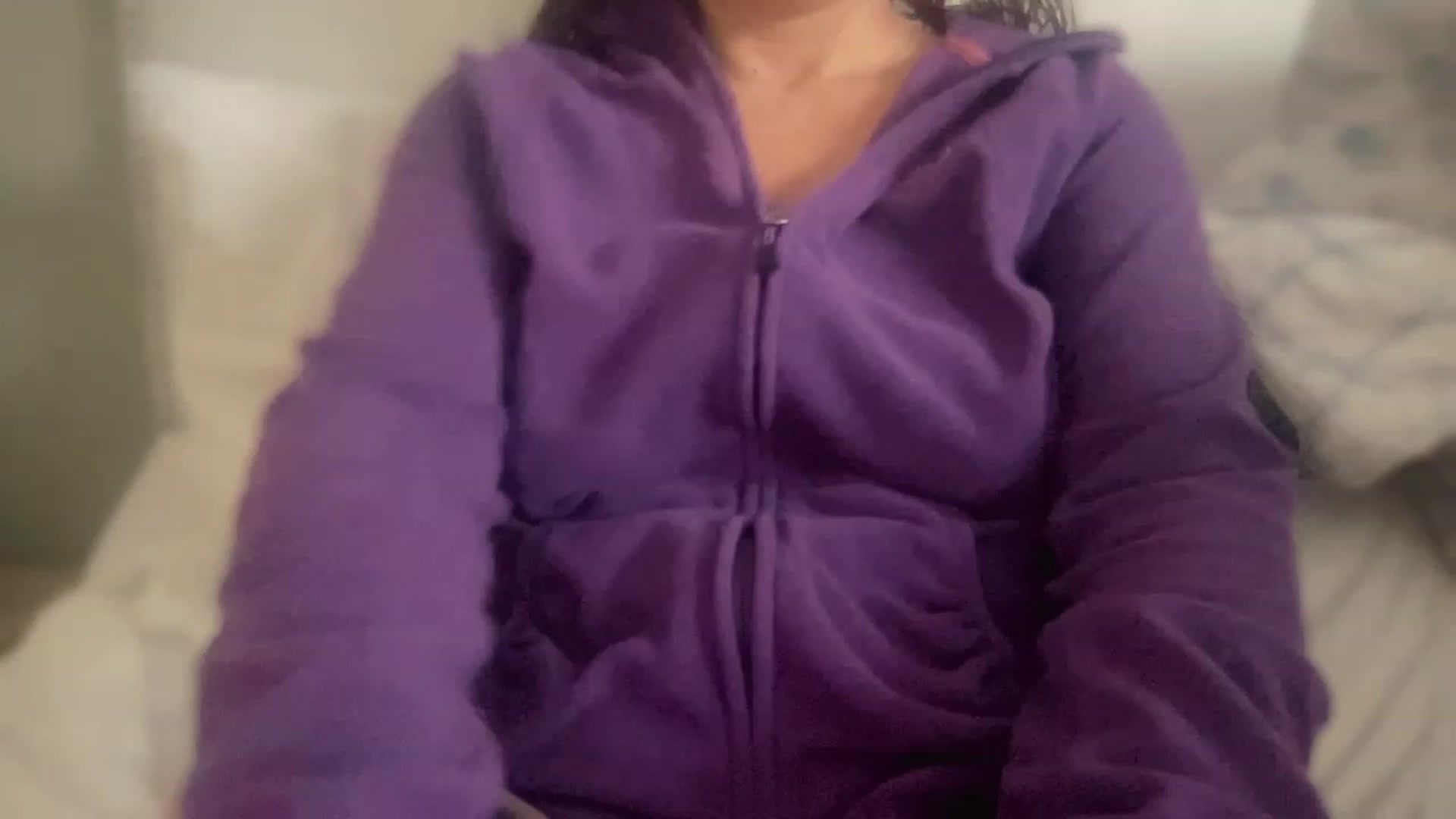 Gallery image thumbnail from olivia_virgo's myfreecams stream on, 12/23/2022, 15:42 image 17 of 20