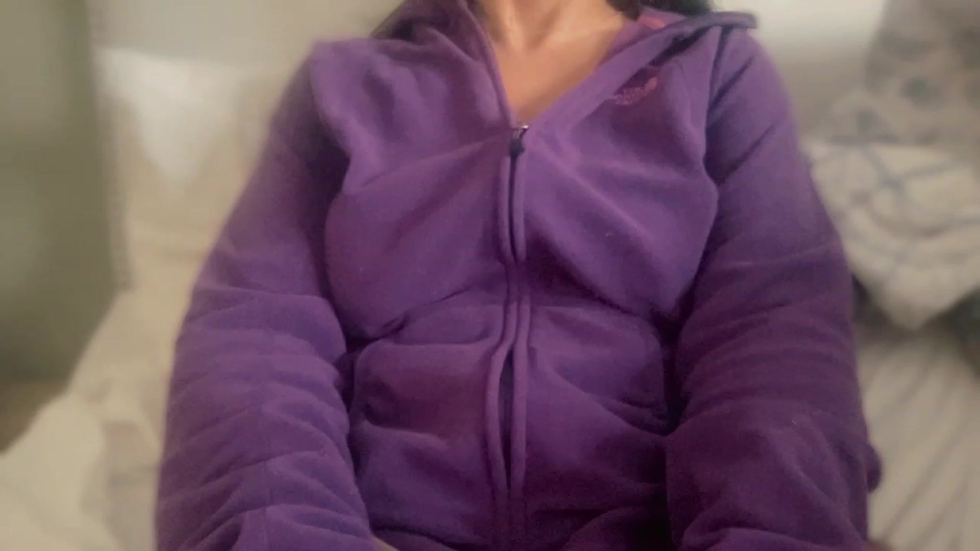 Gallery image thumbnail from olivia_virgo's myfreecams stream on, 12/23/2022, 15:42 image 12 of 20