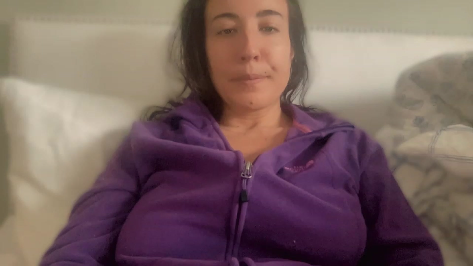 Gallery image thumbnail from olivia_virgo's myfreecams stream on, 12/23/2022, 15:42 image 4 of 20