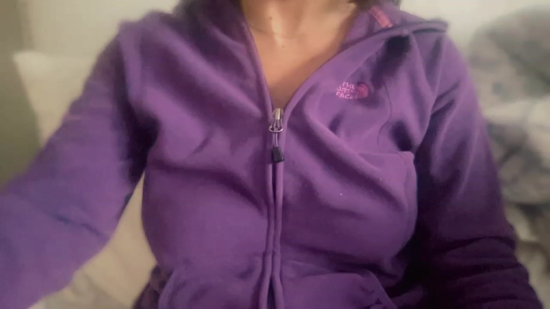 Gallery image thumbnail from olivia_virgo's myfreecams stream on, 12/23/2022, 15:42 image 9 of 20