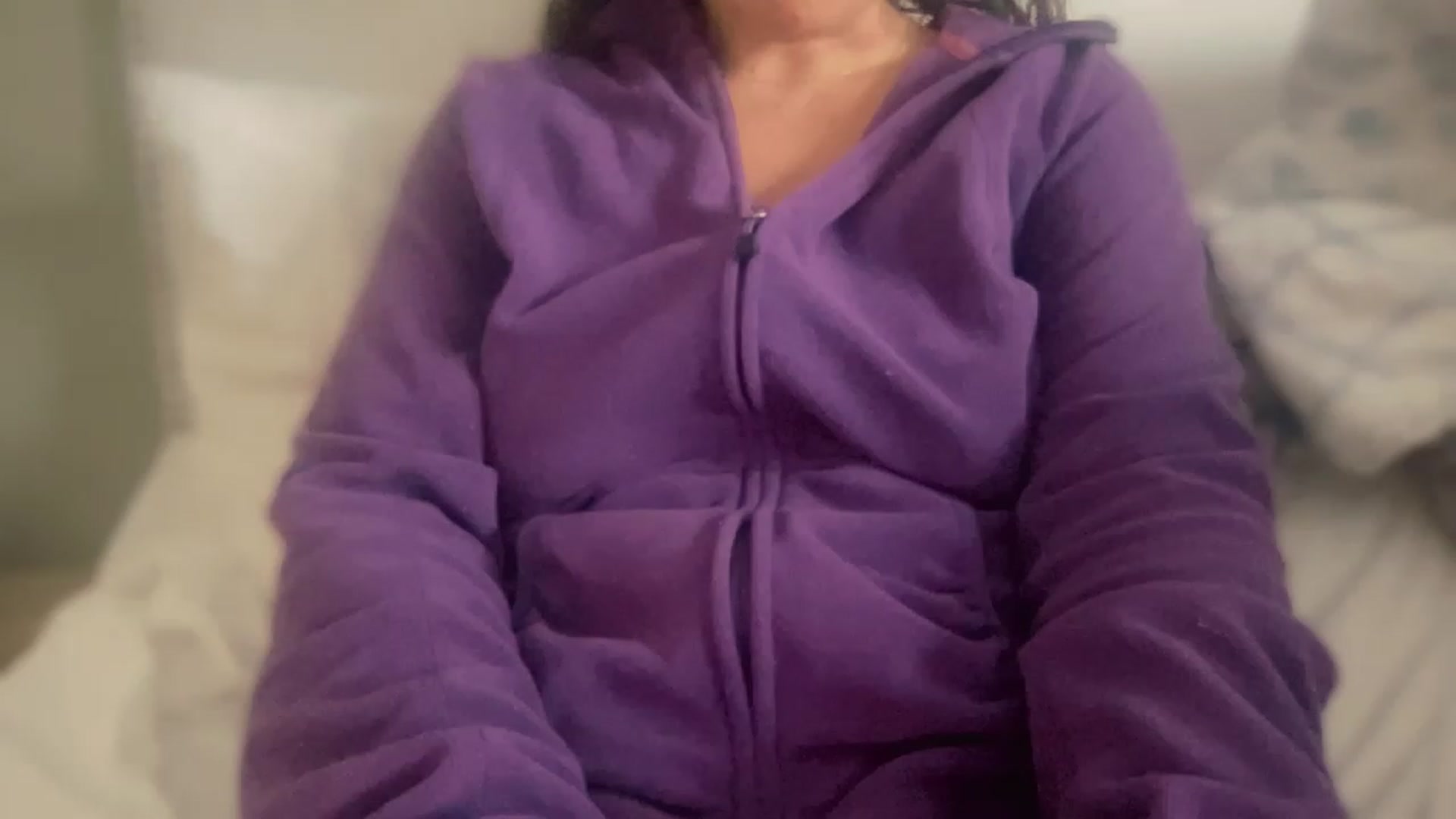 Gallery image thumbnail from olivia_virgo's myfreecams stream on, 12/23/2022, 15:42 image 14 of 20
