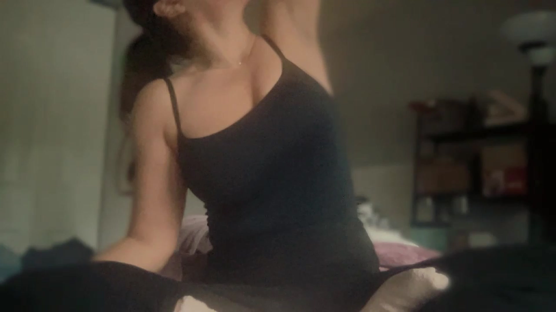 Gallery image thumbnail from olivia_virgo's myfreecams stream on, 02/18/2023, 17:53 image 14 of 20