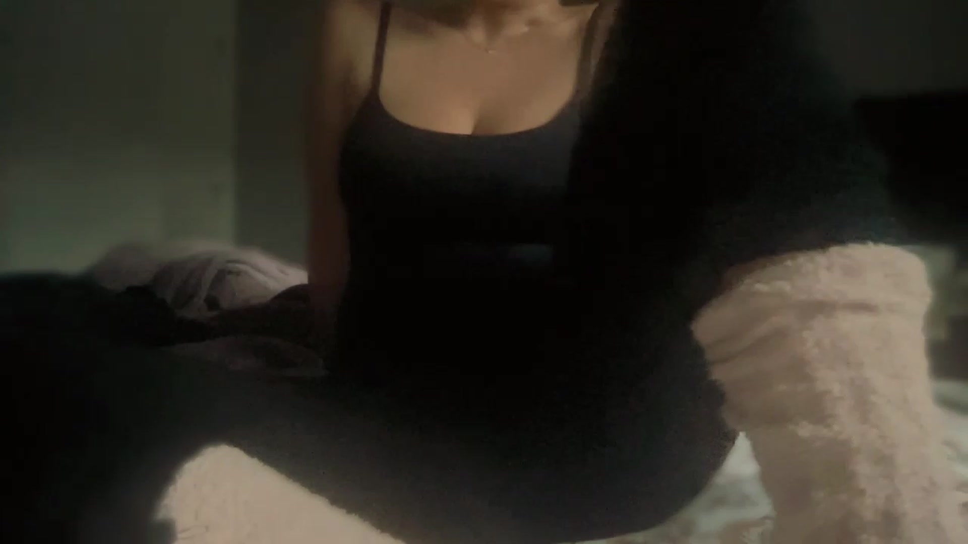 Gallery image thumbnail from olivia_virgo's myfreecams stream on, 02/18/2023, 17:53 image 6 of 20