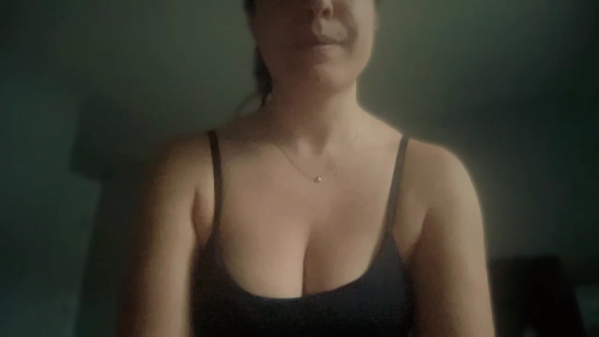 Gallery image thumbnail from olivia_virgo's myfreecams stream on, 02/18/2023, 17:53 image 3 of 20