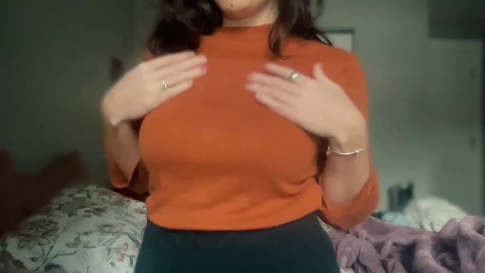 Gallery image thumbnail from olivia_virgo's myfreecams stream on, 02/19/2023, 20:37 image 17 of 20