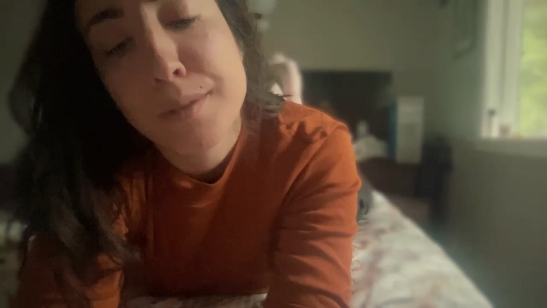 Gallery image thumbnail from olivia_virgo's myfreecams stream on, 02/19/2023, 20:37 image 4 of 20
