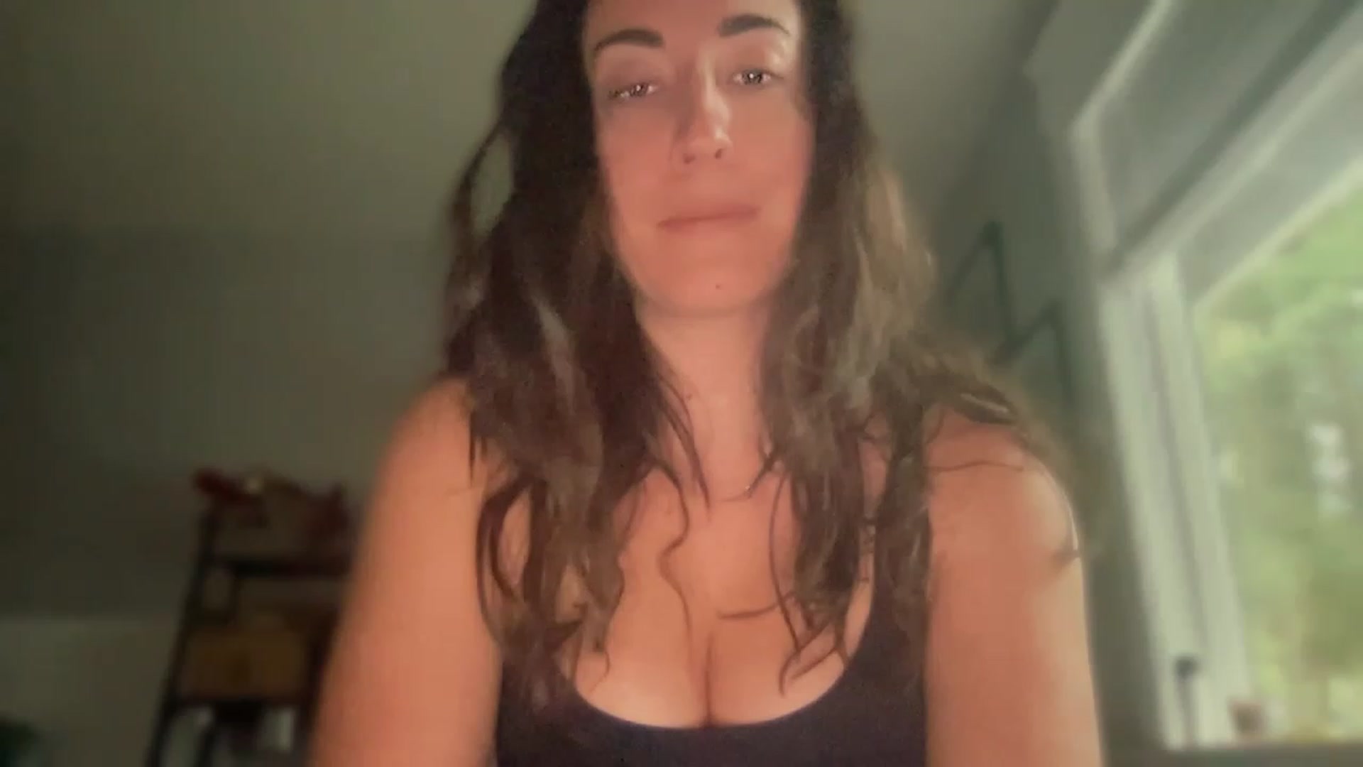 Gallery image thumbnail from olivia_virgo's myfreecams stream on, 02/19/2023, 23:06 image 12 of 20