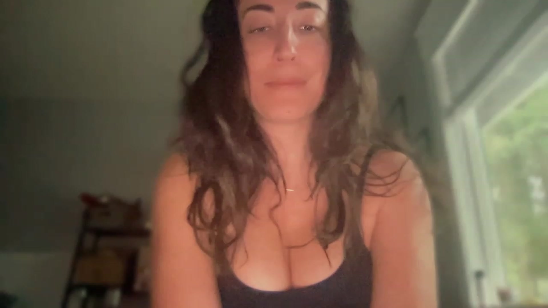 Gallery image thumbnail from olivia_virgo's myfreecams stream on, 02/19/2023, 23:06 image 10 of 20