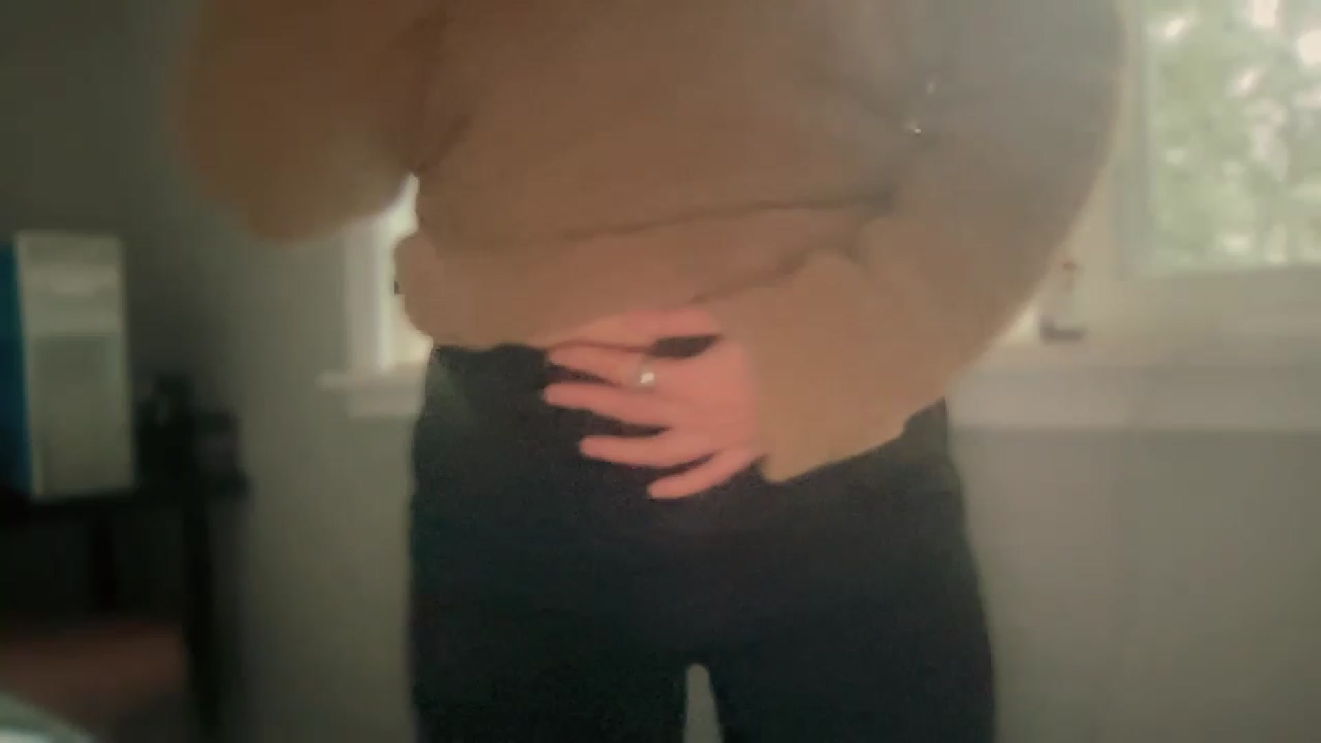Gallery image thumbnail from olivia_virgo's myfreecams stream on, 02/22/2023, 17:01 image 11 of 20
