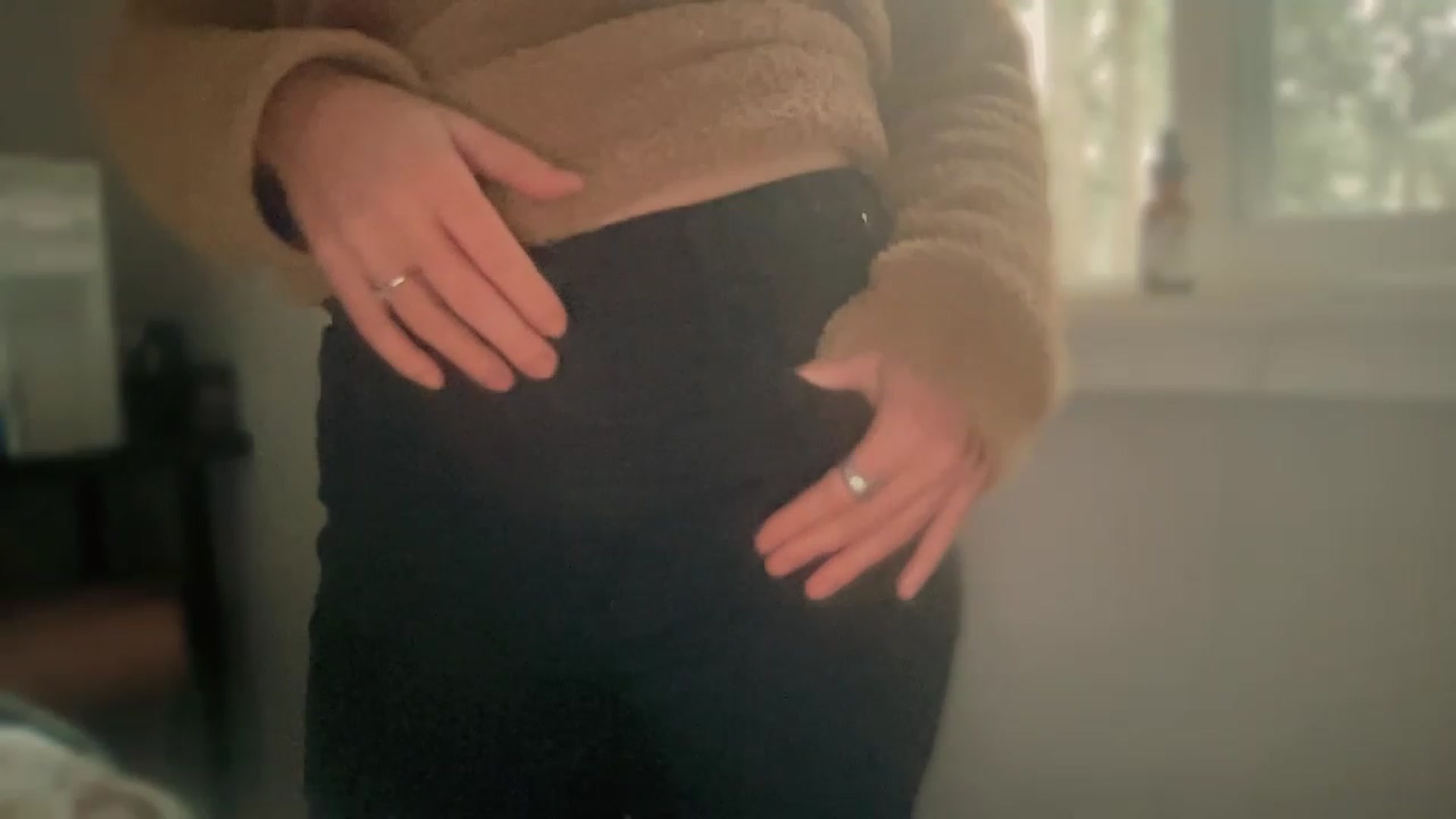 Gallery image thumbnail from olivia_virgo's myfreecams stream on, 02/22/2023, 17:01 image 17 of 20
