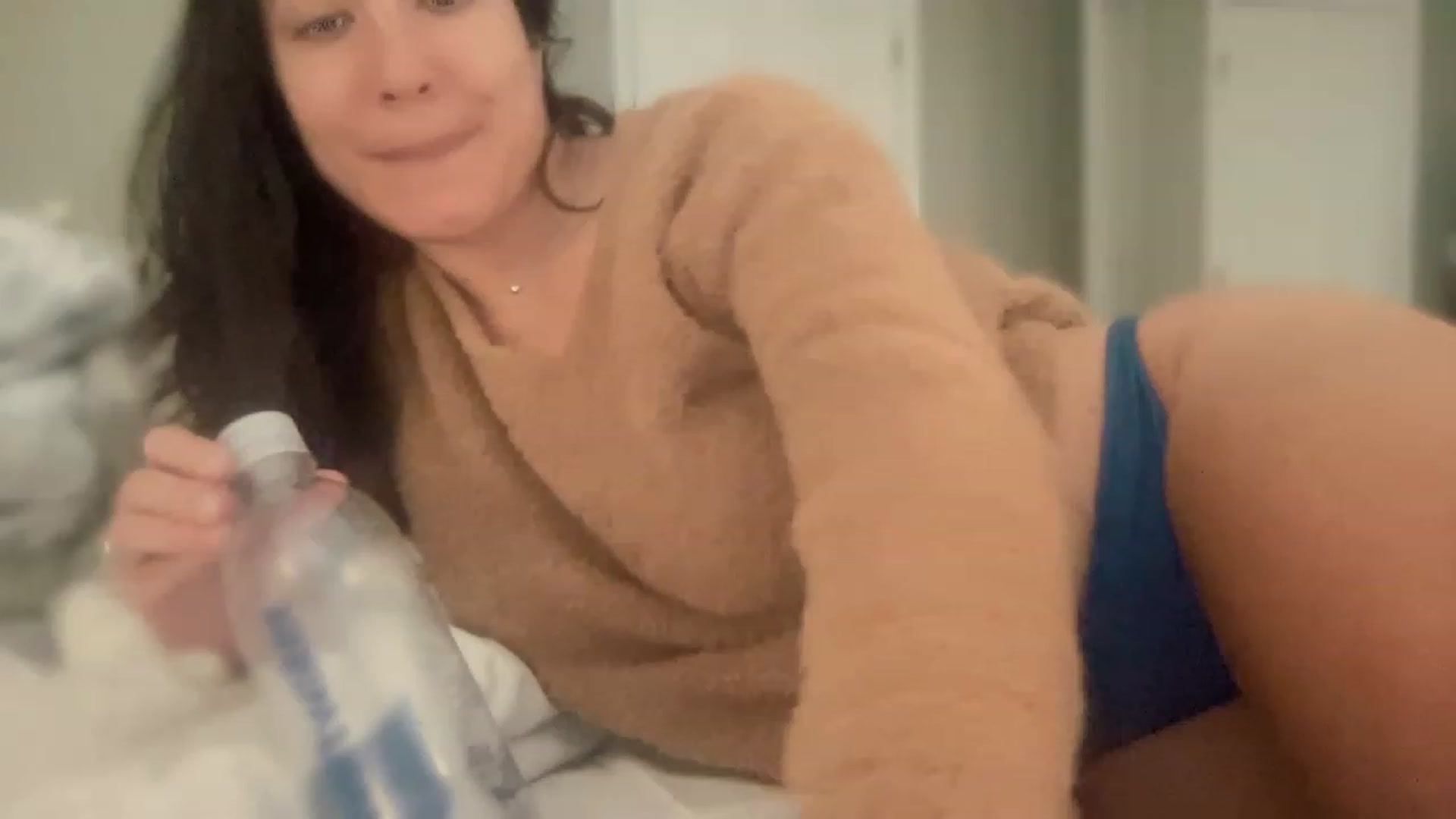 Gallery image thumbnail from olivia_virgo's myfreecams stream on, 02/27/2023, 01:16 image 1 of 20