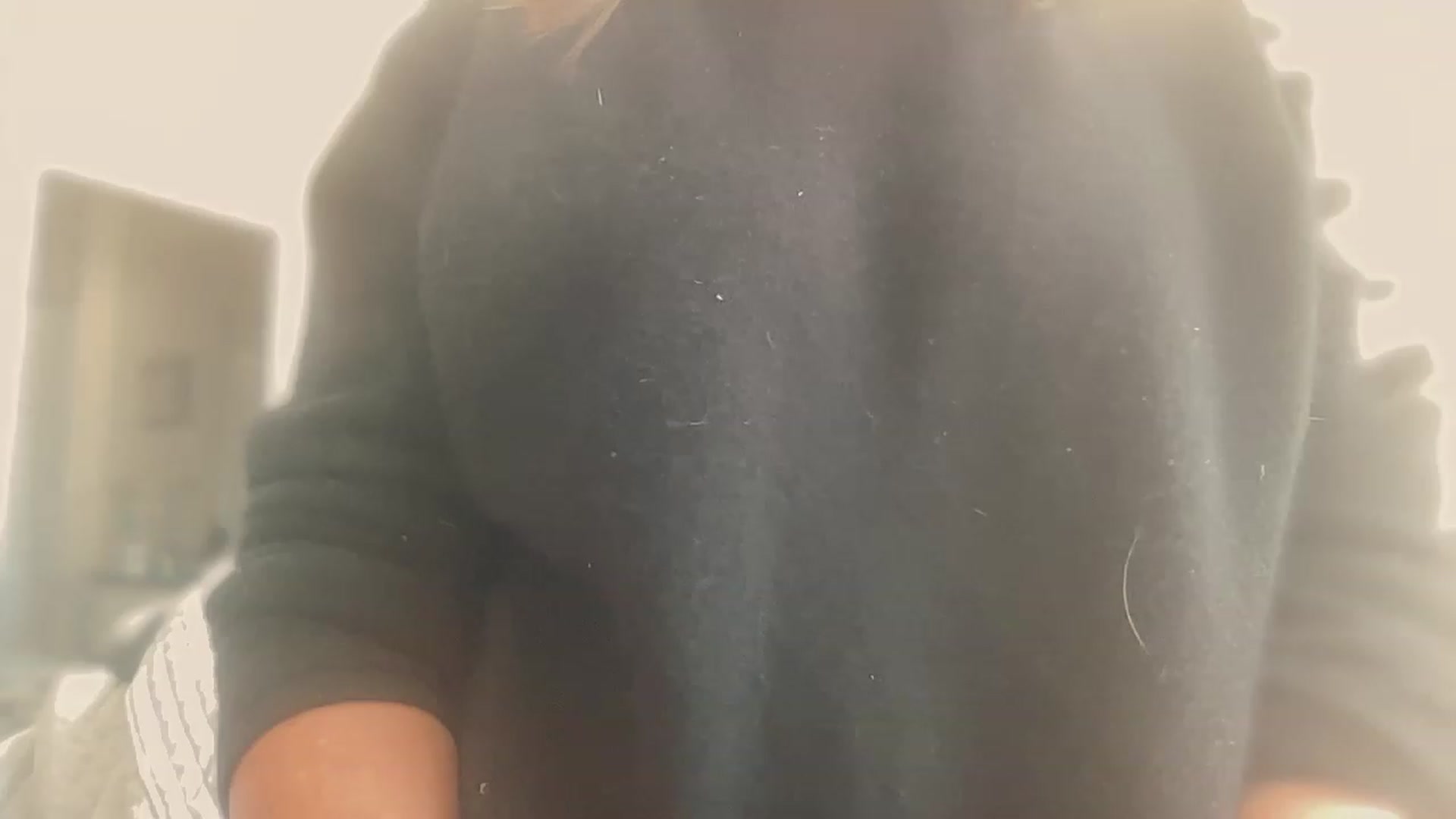 Gallery image thumbnail from olivia_virgo's myfreecams stream on, 03/08/2023, 15:17 image 2 of 20