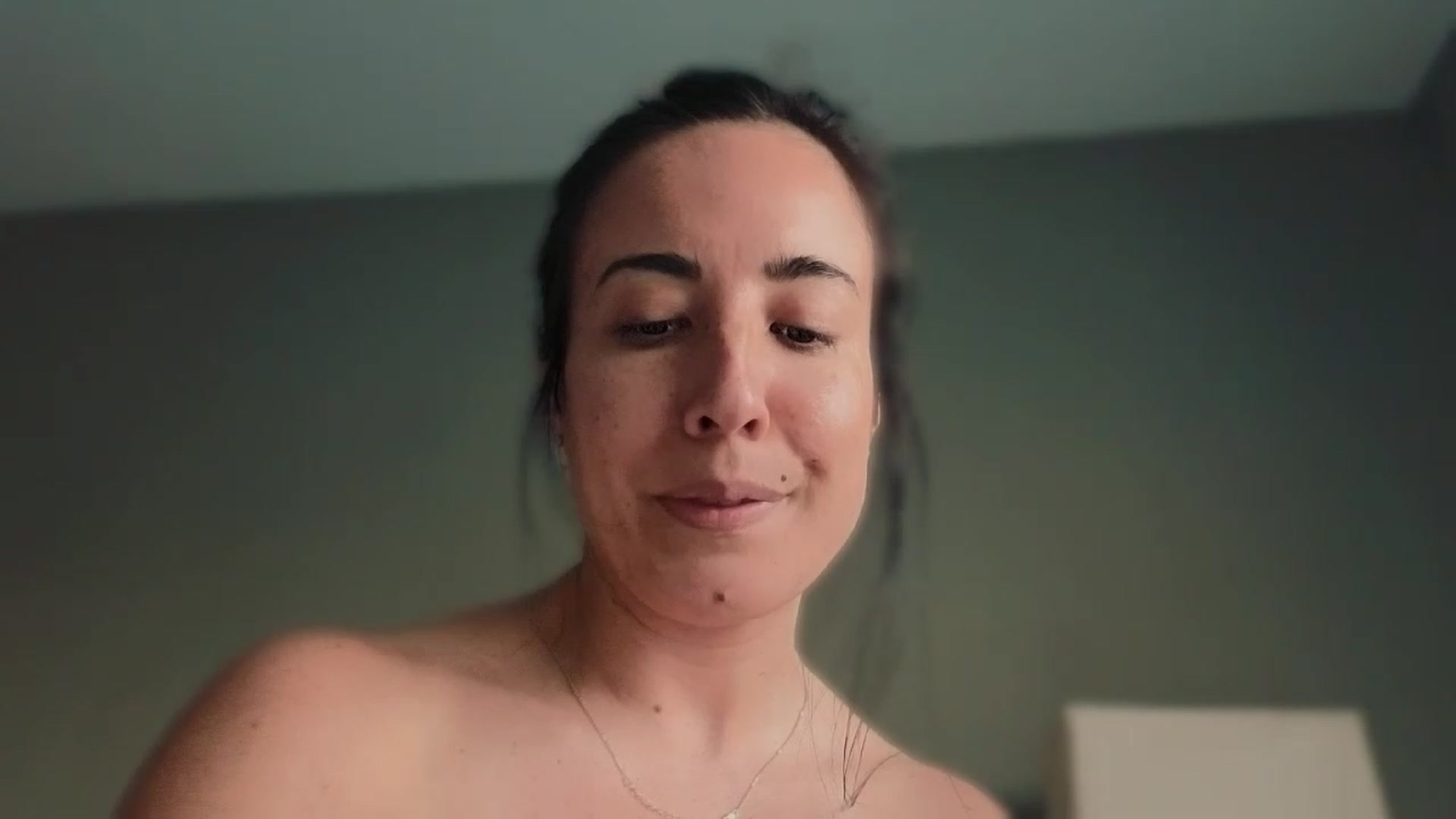 Gallery image thumbnail from olivia_virgo's myfreecams stream on, 03/08/2023, 22:30 image 19 of 20