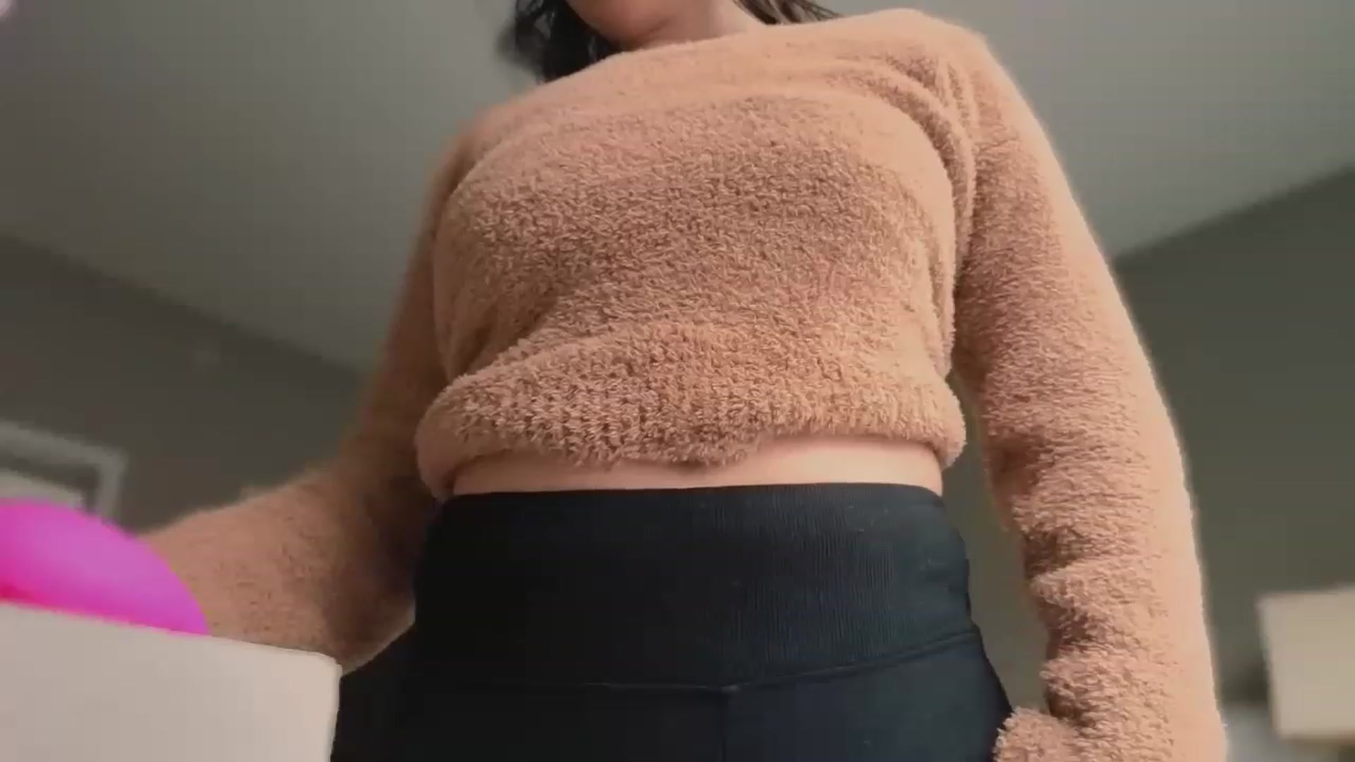 Gallery image thumbnail from olivia_virgo's myfreecams stream on, 03/10/2023, 16:44 image 12 of 20