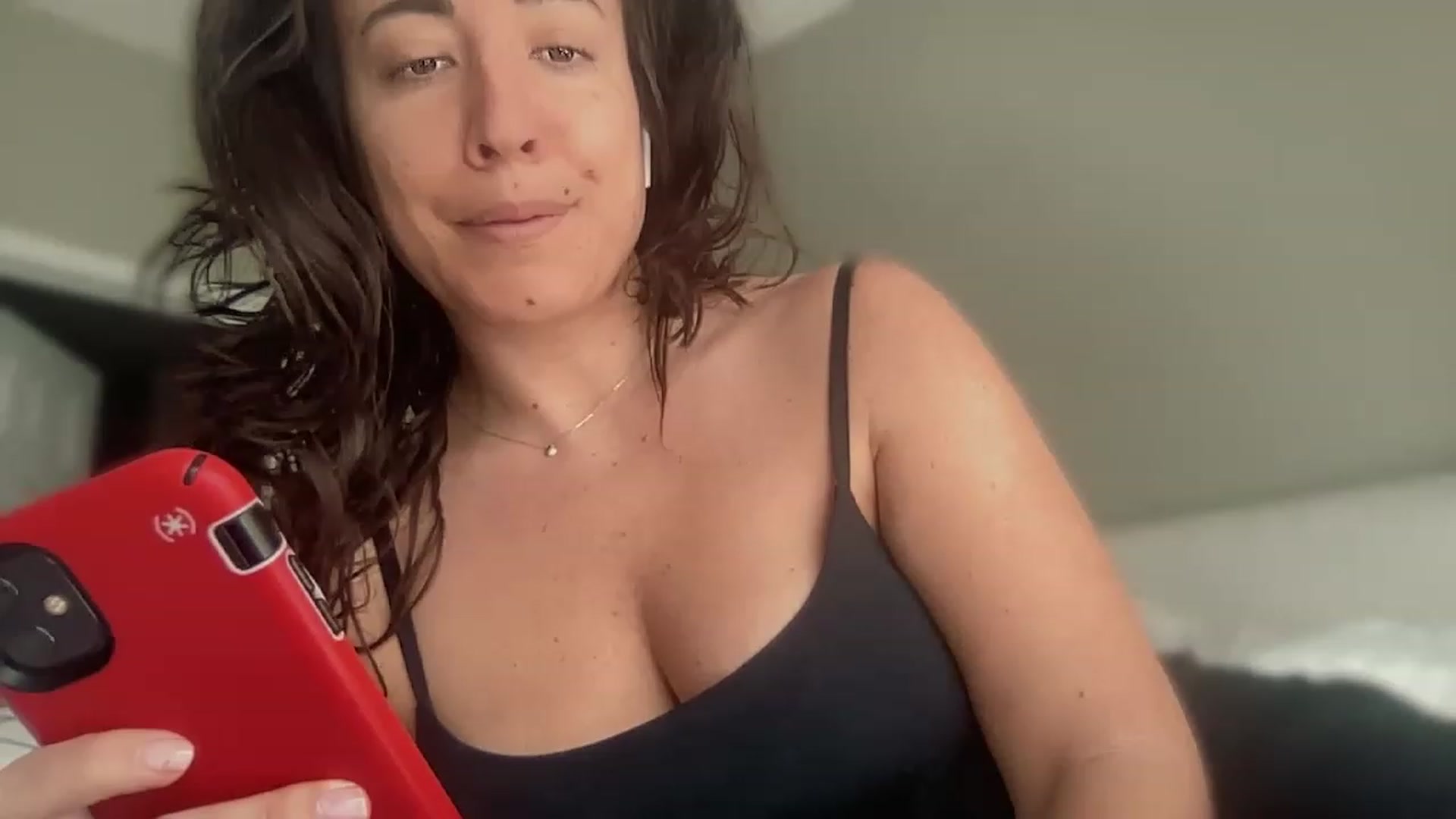 Gallery image thumbnail from olivia_virgo's myfreecams stream on, 03/11/2023, 15:34 image 10 of 20