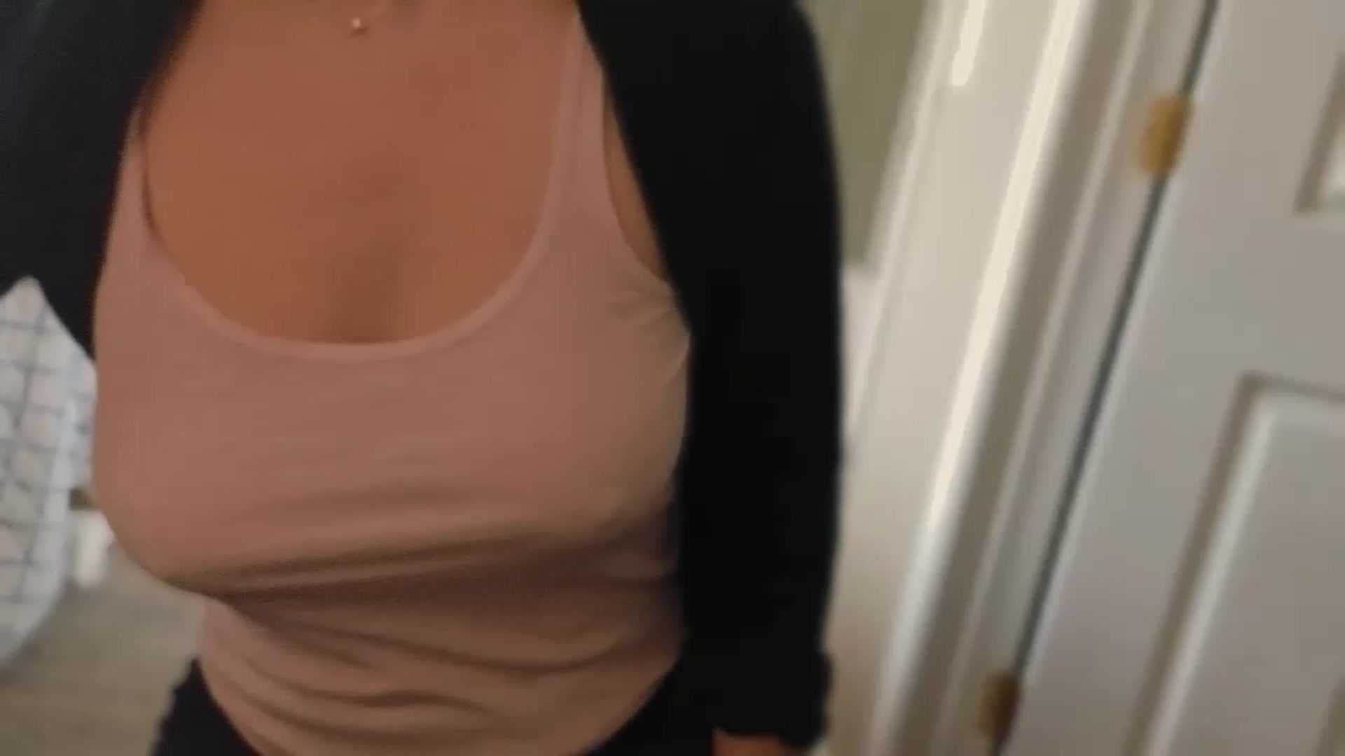 Gallery image thumbnail from olivia_virgo's myfreecams stream on, 03/11/2023, 19:17 image 15 of 20