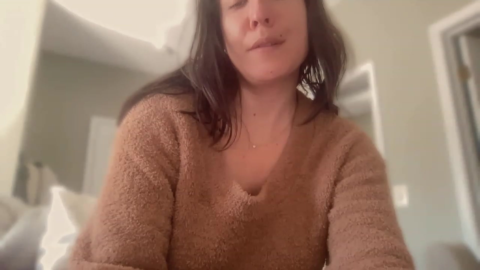 Gallery image thumbnail from olivia_virgo's myfreecams stream on, 03/14/2023, 17:52 image 2 of 20