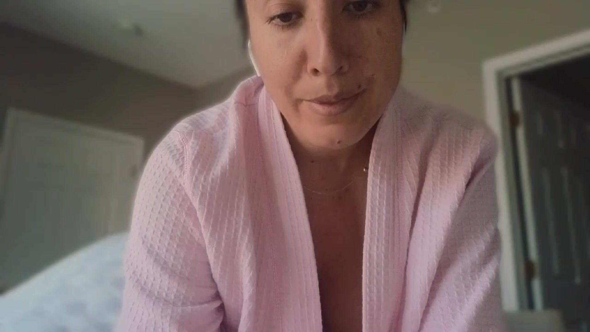 Gallery image thumbnail from olivia_virgo's myfreecams stream on, 03/15/2023, 17:27 image 19 of 20