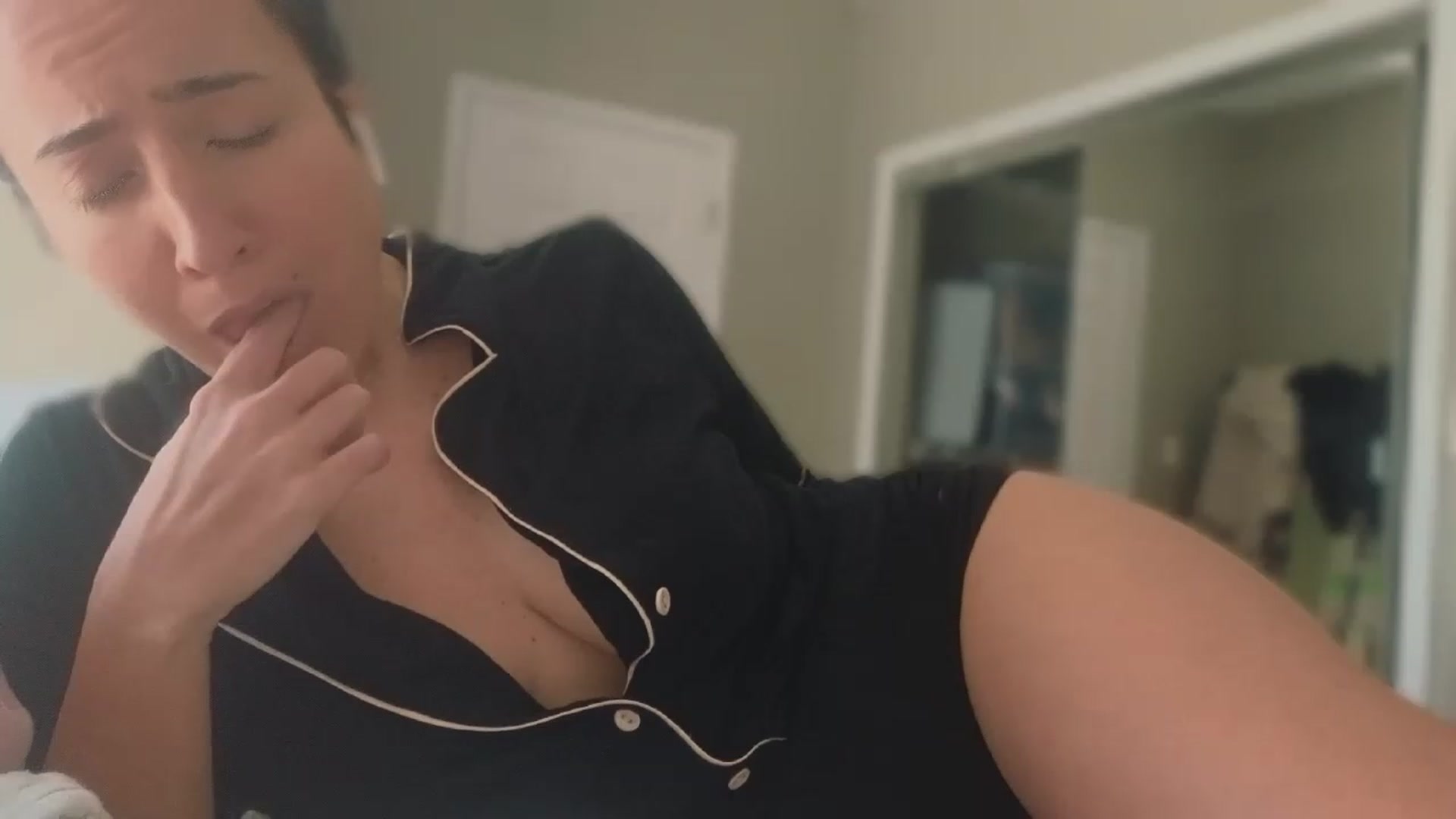Gallery image thumbnail from olivia_virgo's myfreecams stream on, 03/15/2023, 17:27 image 12 of 20