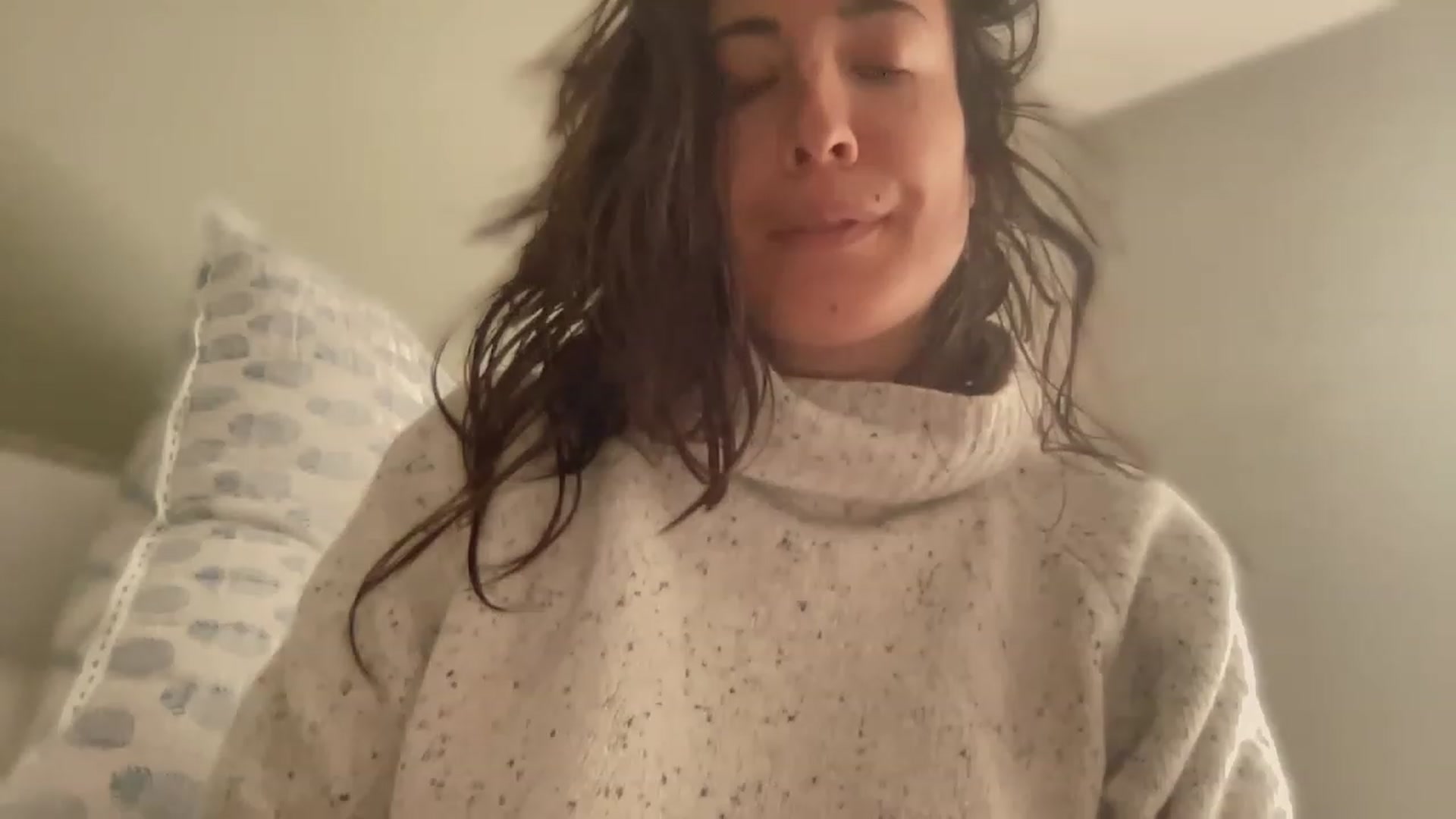 Gallery image thumbnail from olivia_virgo's myfreecams stream on, 03/16/2023, 13:06 image 16 of 20