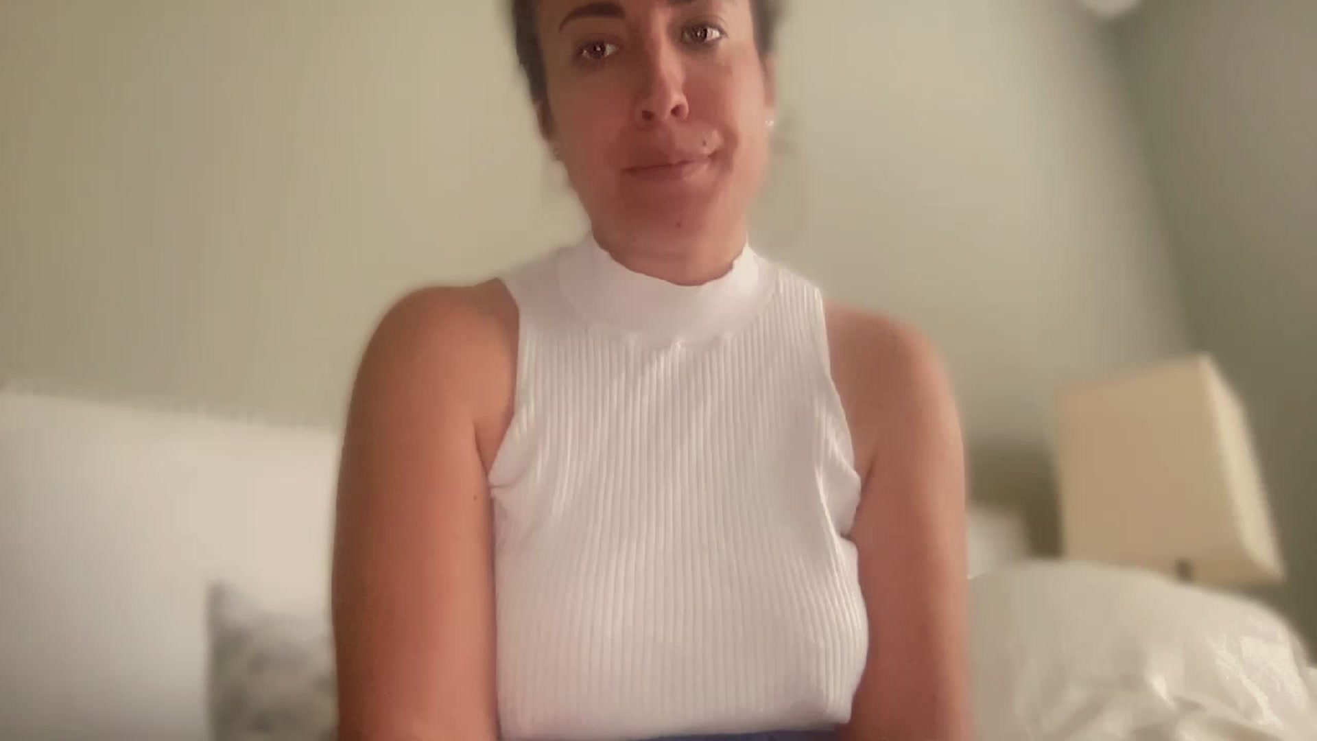 Gallery image thumbnail from olivia_virgo's myfreecams stream on, 03/25/2023, 16:58 image 9 of 20