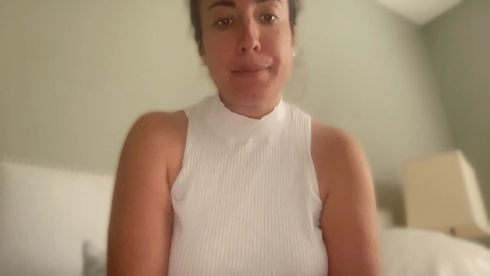 Gallery image thumbnail from olivia_virgo's myfreecams stream on, 03/25/2023, 16:58 image 18 of 20