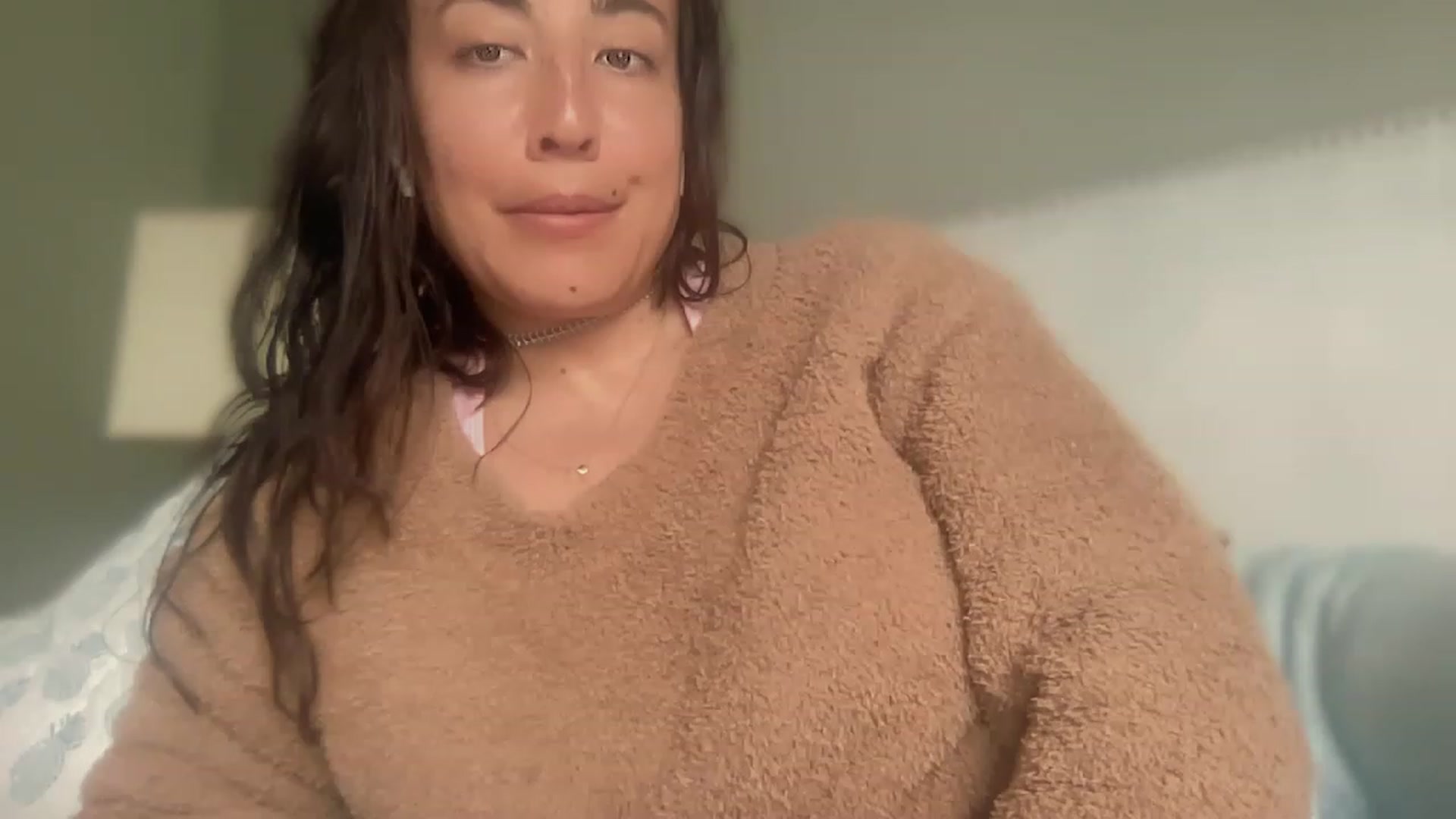 Gallery image thumbnail from olivia_virgo's myfreecams stream on, 03/31/2023, 19:45 image 6 of 20