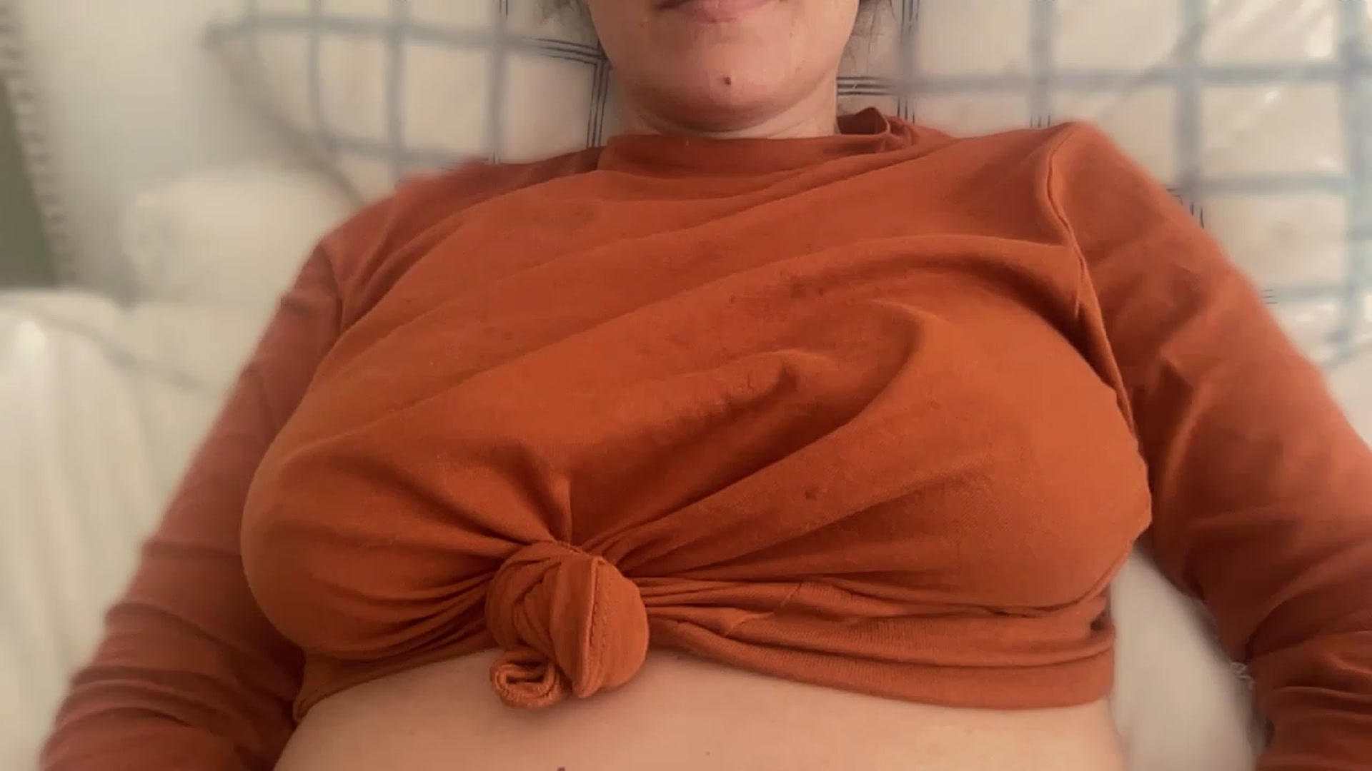 Gallery image thumbnail from olivia_virgo's myfreecams stream on, 04/23/2023, 14:54 image 10 of 20