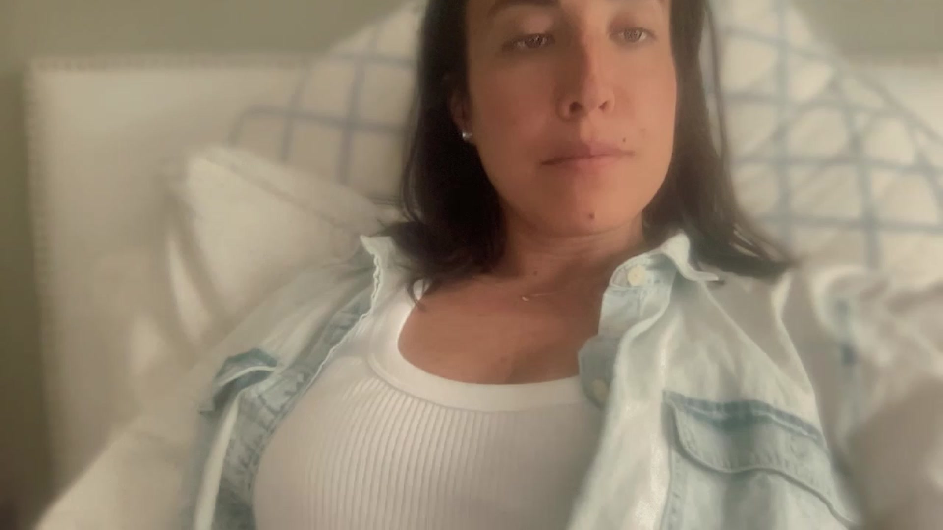 Gallery image thumbnail from olivia_virgo's myfreecams stream on, 04/23/2023, 19:47 image 6 of 20