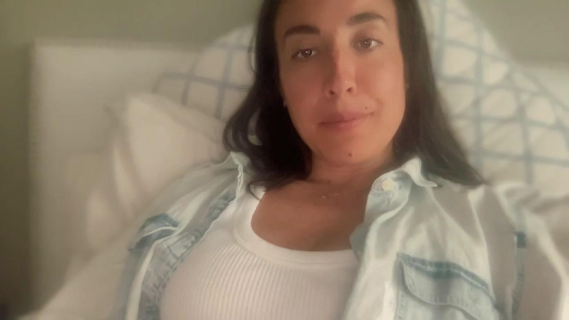Gallery image thumbnail from olivia_virgo's myfreecams stream on, 04/23/2023, 19:47 image 13 of 20