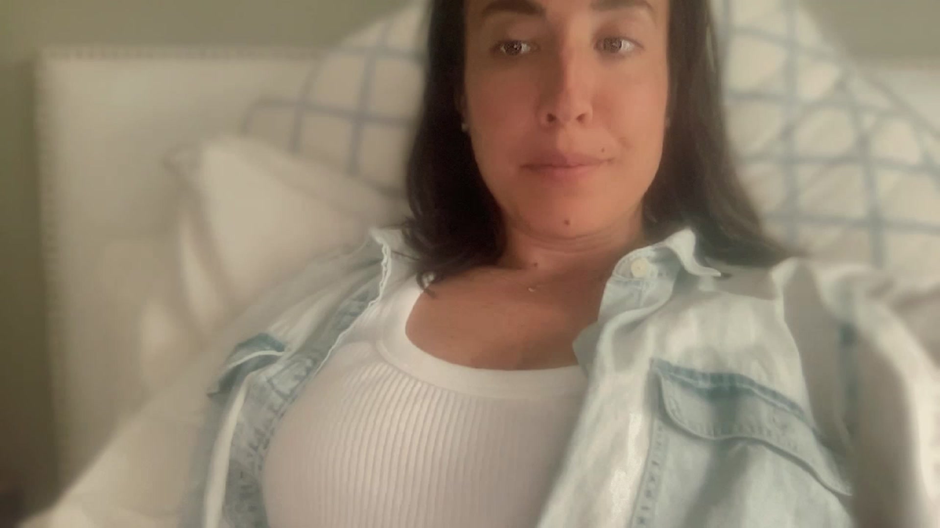 Gallery image thumbnail from olivia_virgo's myfreecams stream on, 04/23/2023, 19:47 image 10 of 20