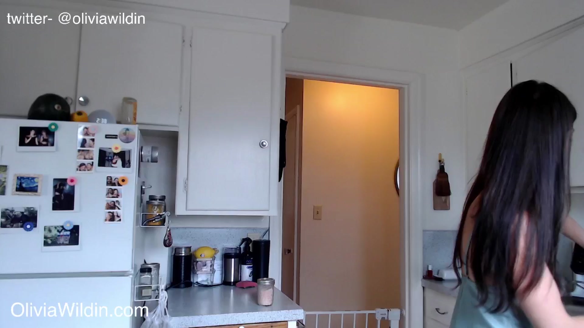 Gallery image thumbnail from oliviawildin's myfreecams stream on, 09/18/2024, 21:44 image 16 of 20