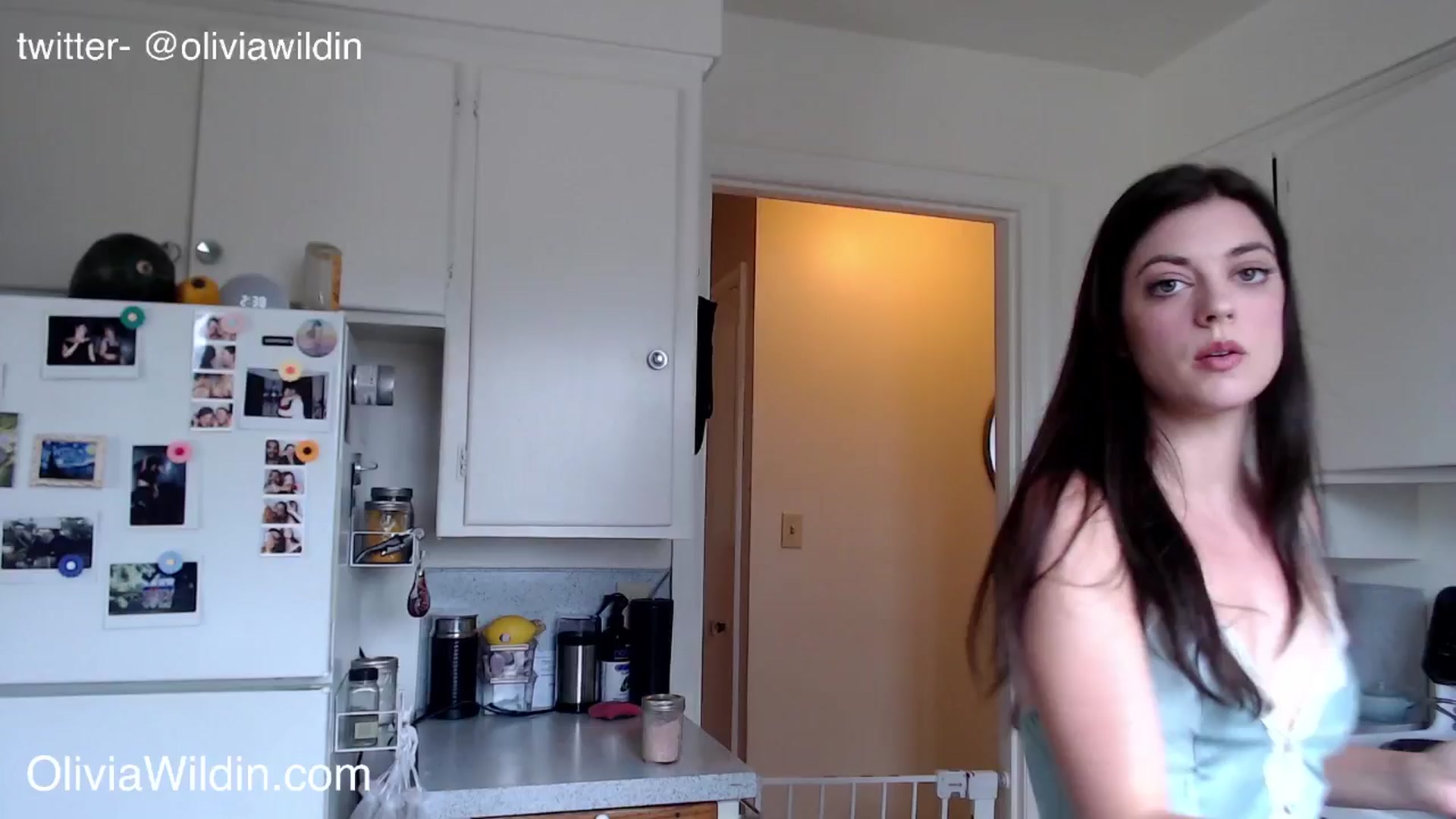 Gallery image thumbnail from oliviawildin's myfreecams stream on, 09/18/2024, 21:44 image 17 of 20