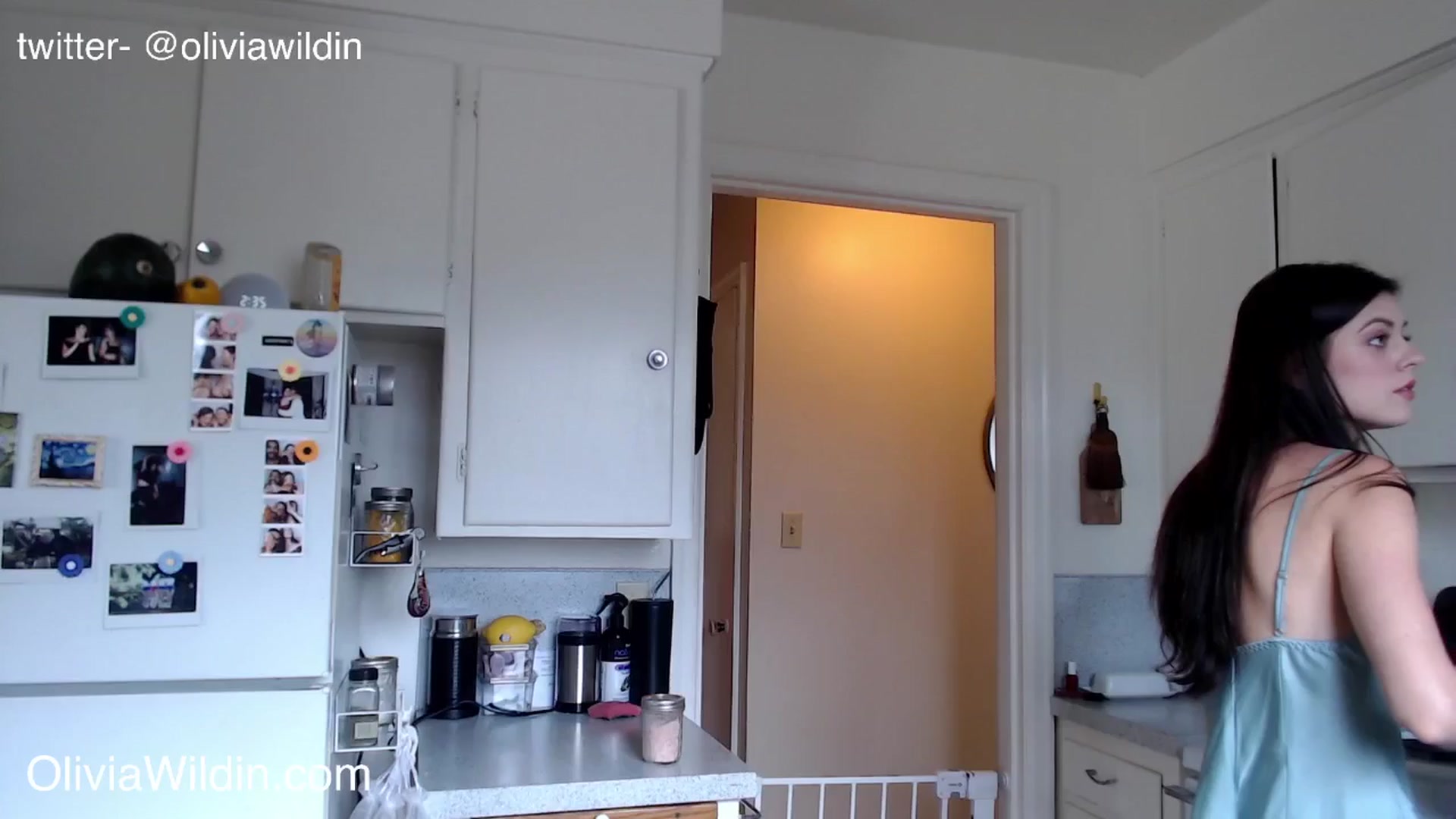 Gallery image thumbnail from oliviawildin's myfreecams stream on, 09/18/2024, 21:44 image 13 of 20
