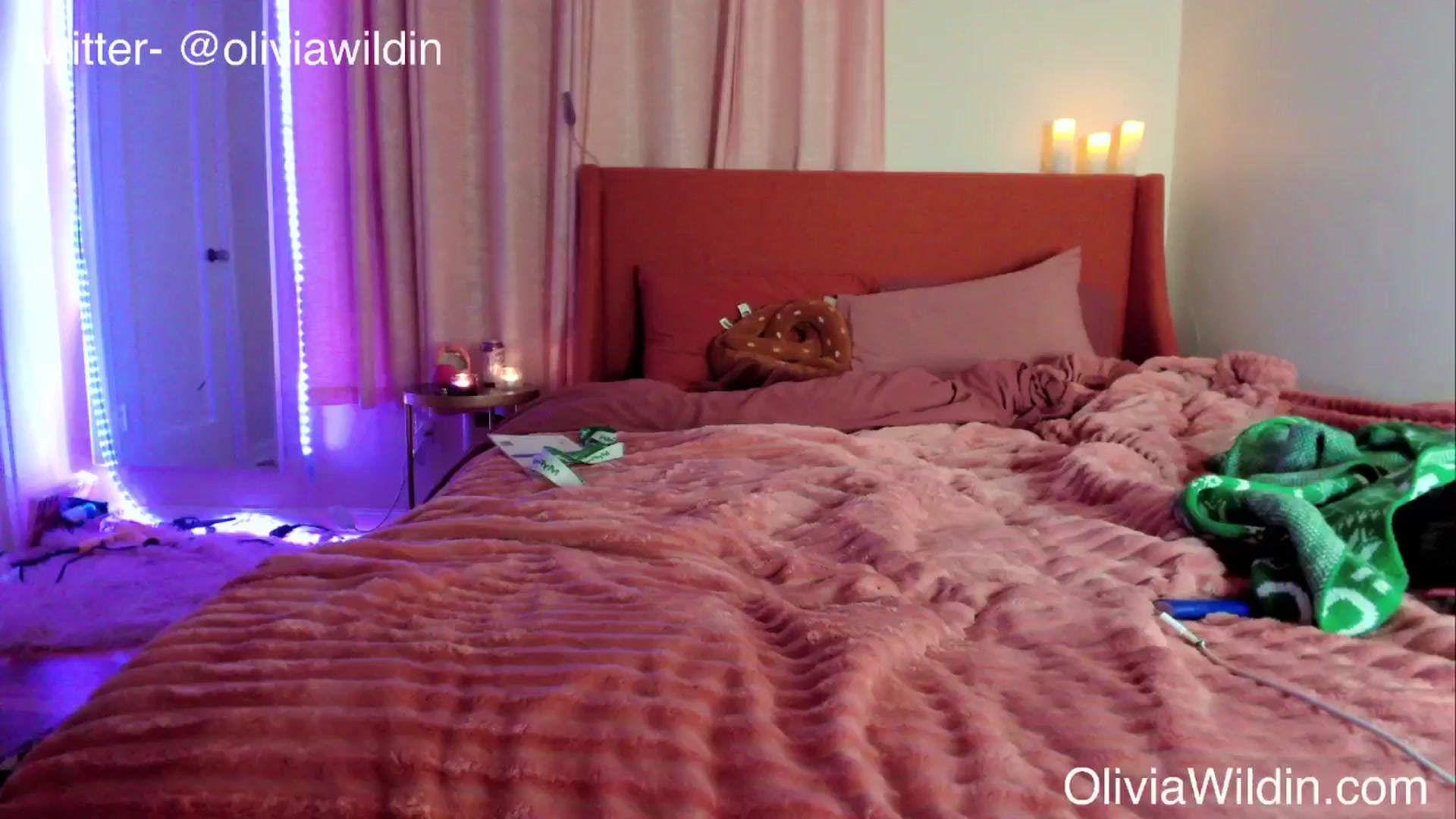 Gallery image thumbnail from oliviawildin's myfreecams stream on, 01/29/2025, 06:06 image 15 of 20