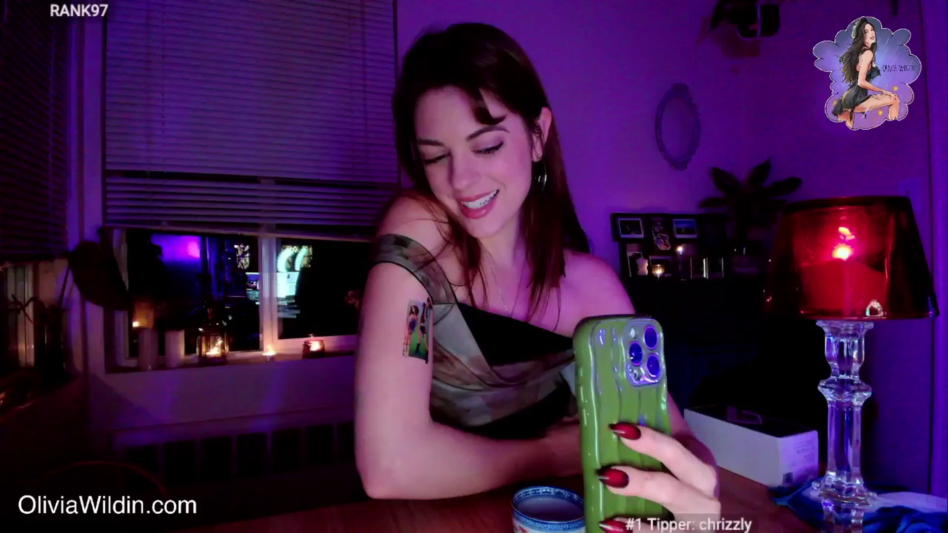 Gallery image thumbnail from oliviawildin's myfreecams stream on, 04/10/2025, 04:01 image 10 of 20