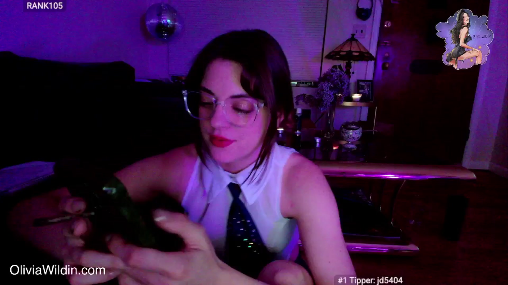 Gallery image thumbnail from oliviawildin's myfreecams stream on, 04/15/2025, 06:11 image 6 of 20