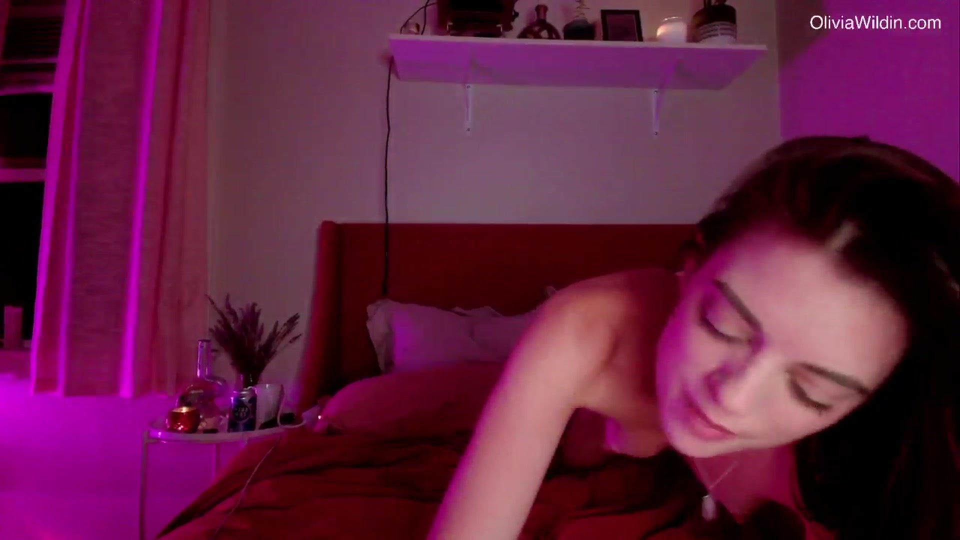 Gallery image thumbnail from oliviawildin's myfreecams stream on, 06/26/2025, 05:30 image 10 of 20