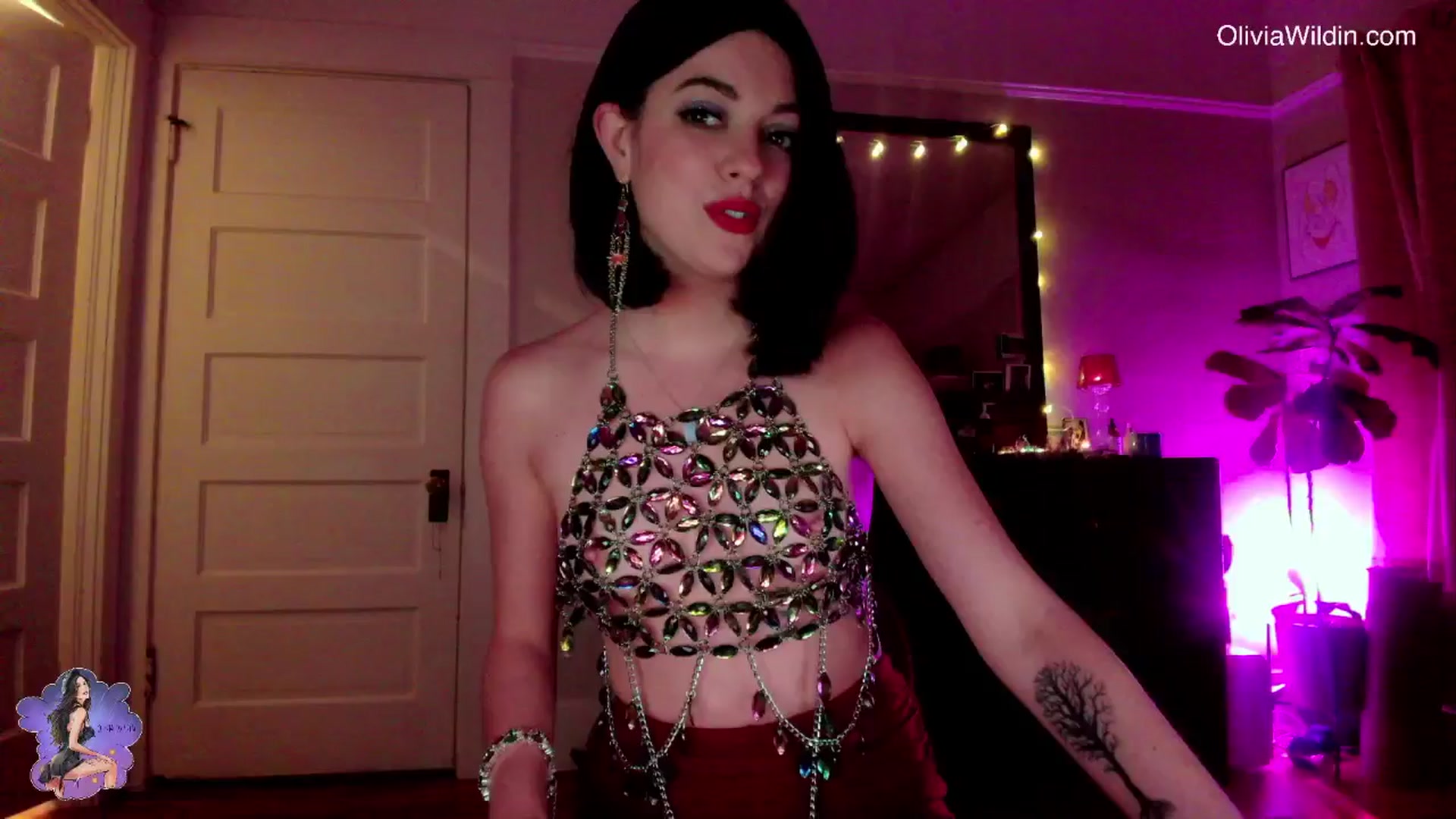Gallery image thumbnail from oliviawildin's myfreecams stream on, 10/29/2025, 05:57 image 6 of 20