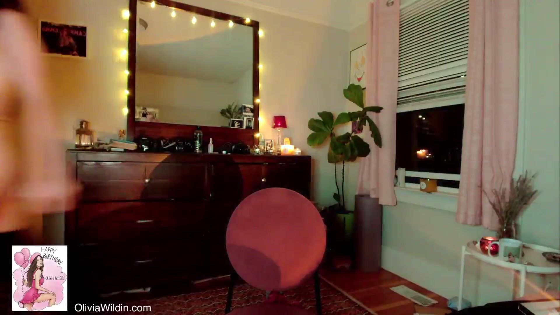 Gallery image thumbnail from oliviawildin's myfreecams stream on, 12/08/2025, 06:35 image 18 of 20