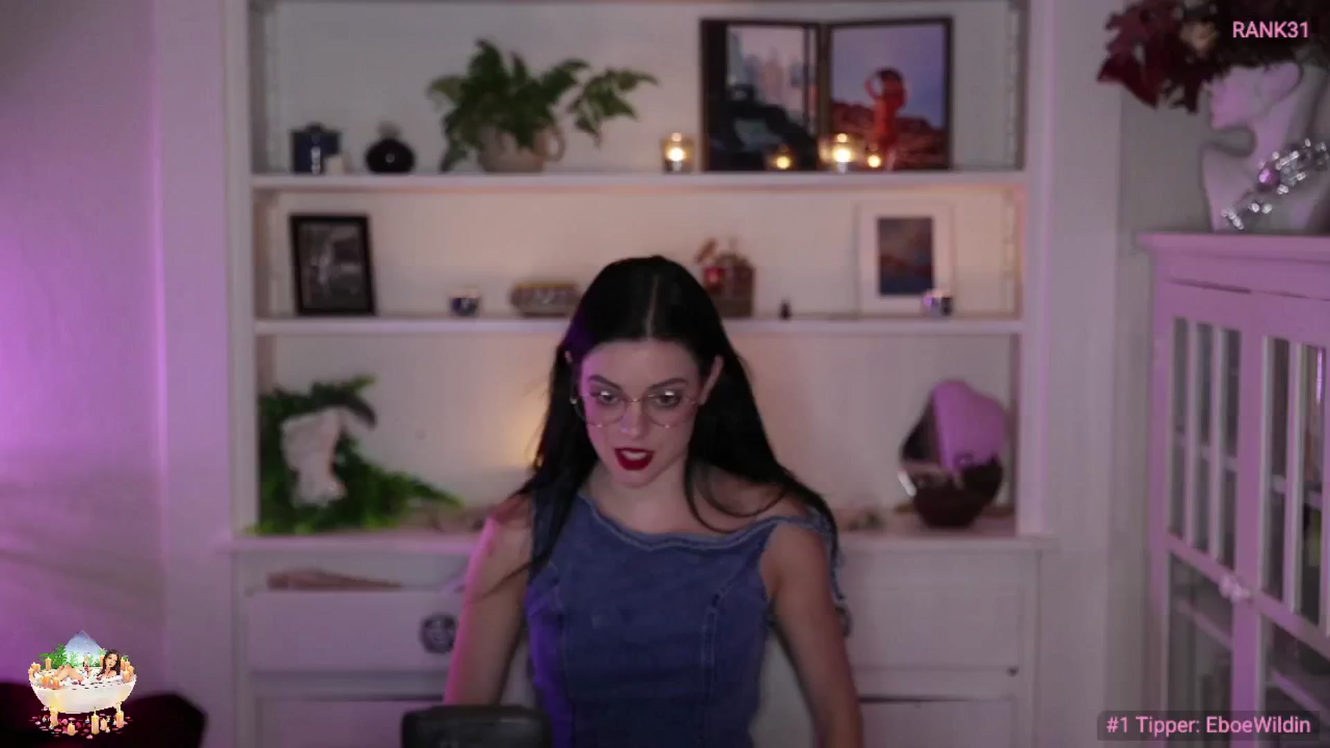 Gallery image thumbnail from oliviawildin's myfreecams stream on, 04/12/2026, 05:41 image 6 of 20