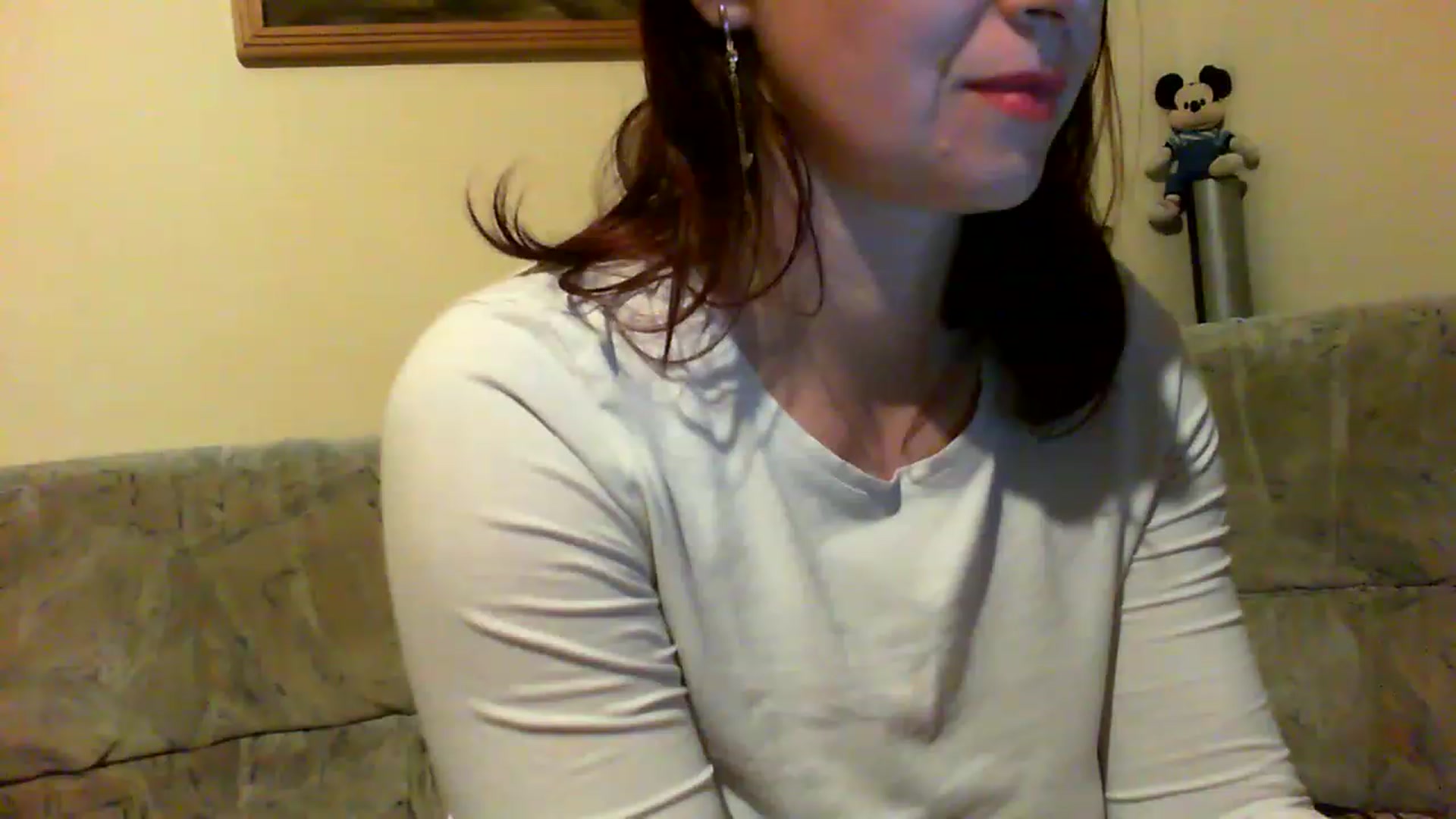 Gallery image thumbnail from olivya_1985's myfreecams stream on, 03/19/2023, 23:04 image 7 of 20