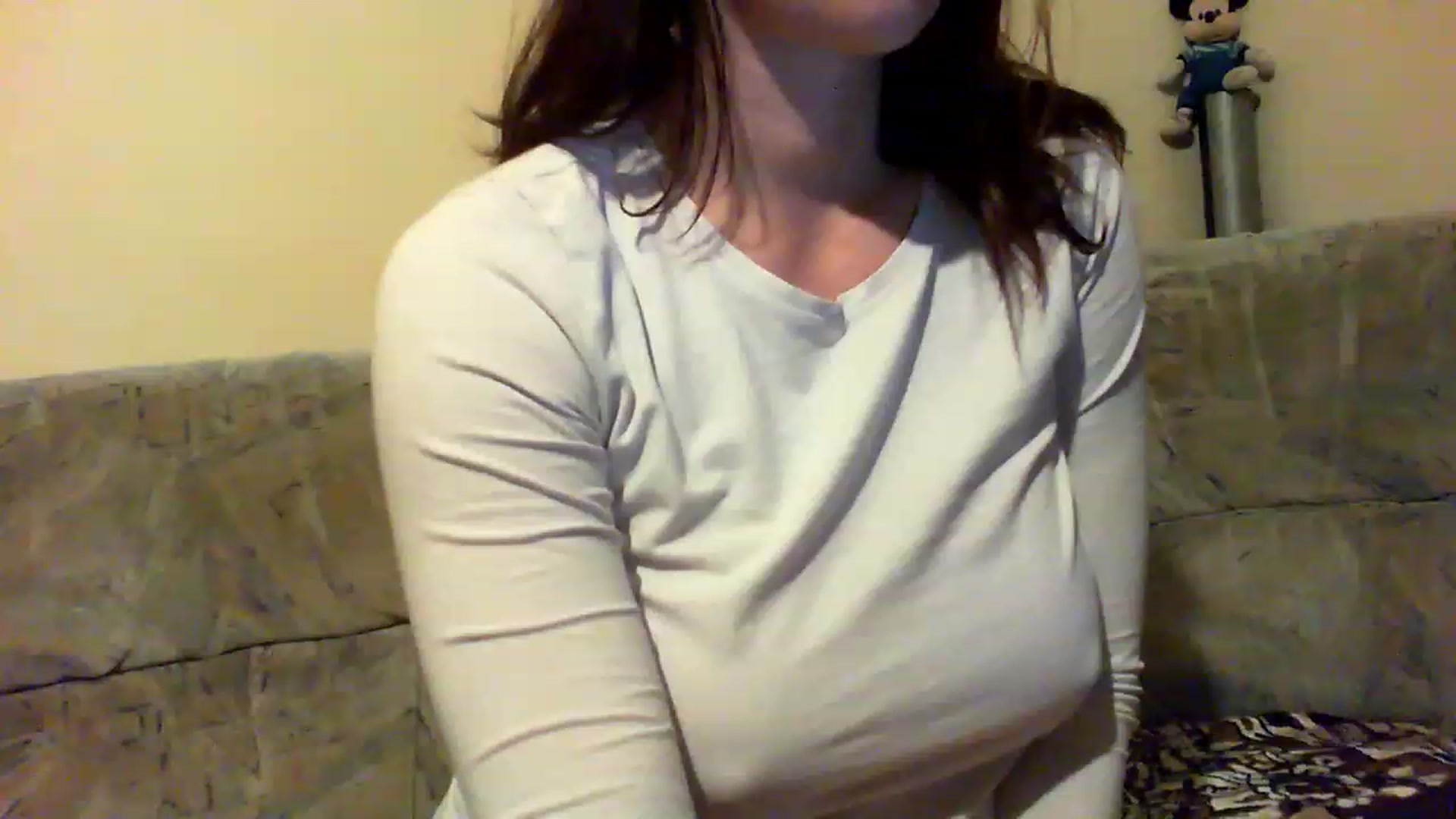 Gallery image thumbnail from olivya_1985's myfreecams stream on, 03/19/2023, 23:04 image 9 of 20