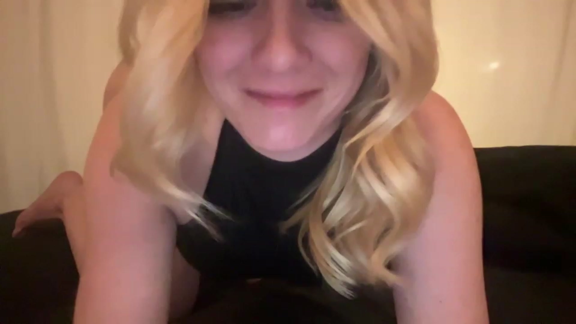 Gallery image thumbnail from oneinabillion's myfreecams stream on, 05/06/2023, 09:32 image 18 of 20