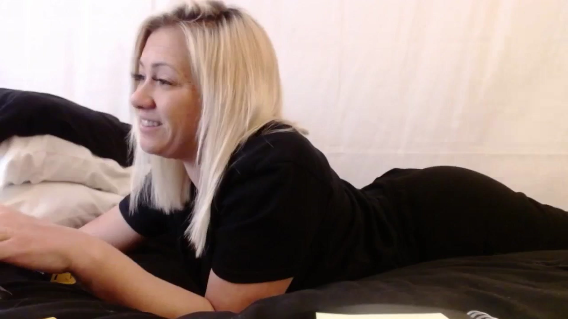 Gallery image thumbnail from oneinabillion's myfreecams stream on, 07/22/2024, 10:45 image 20 of 20